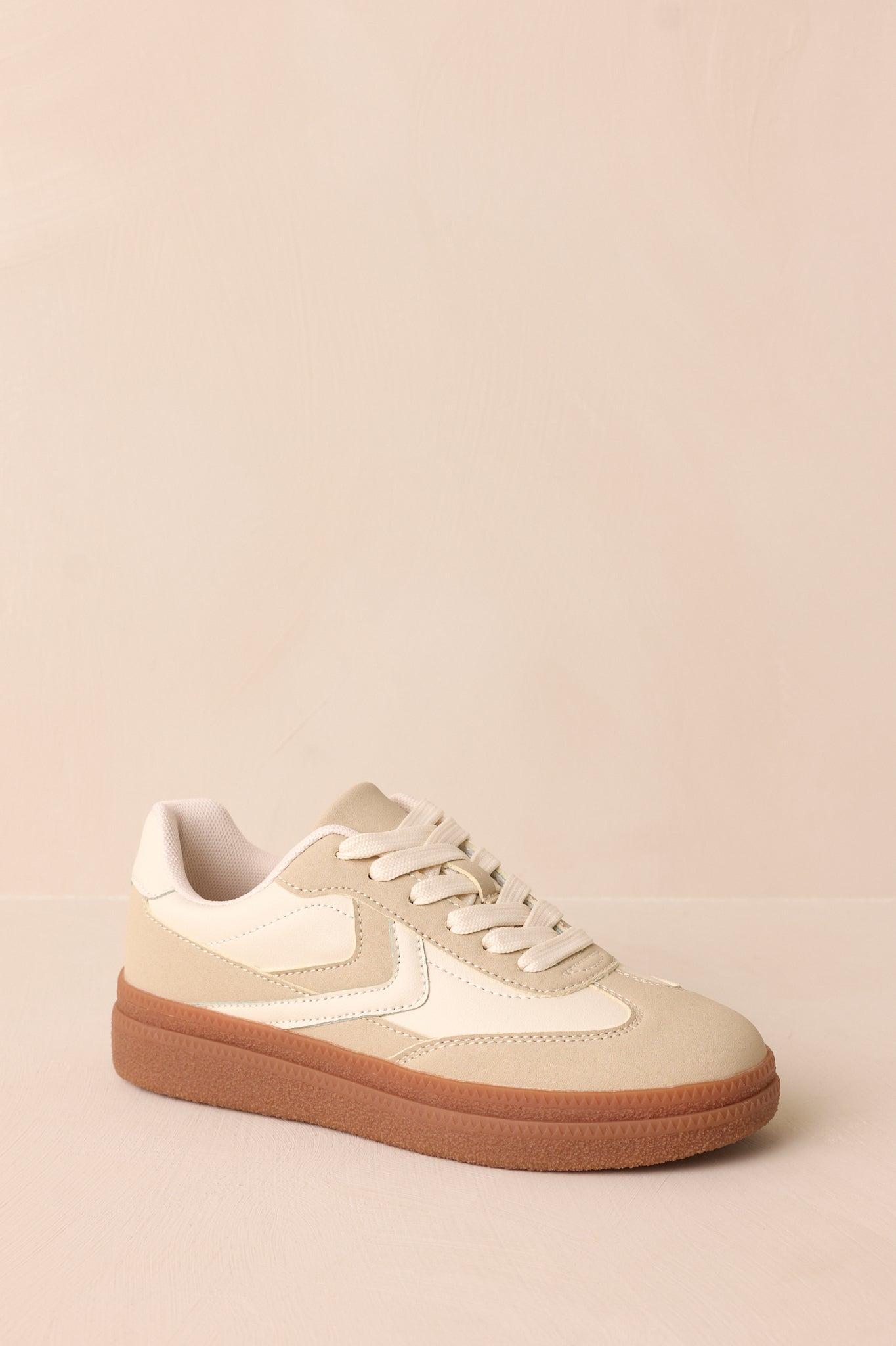 Catching Moments White & Beige Sneaker Product Image