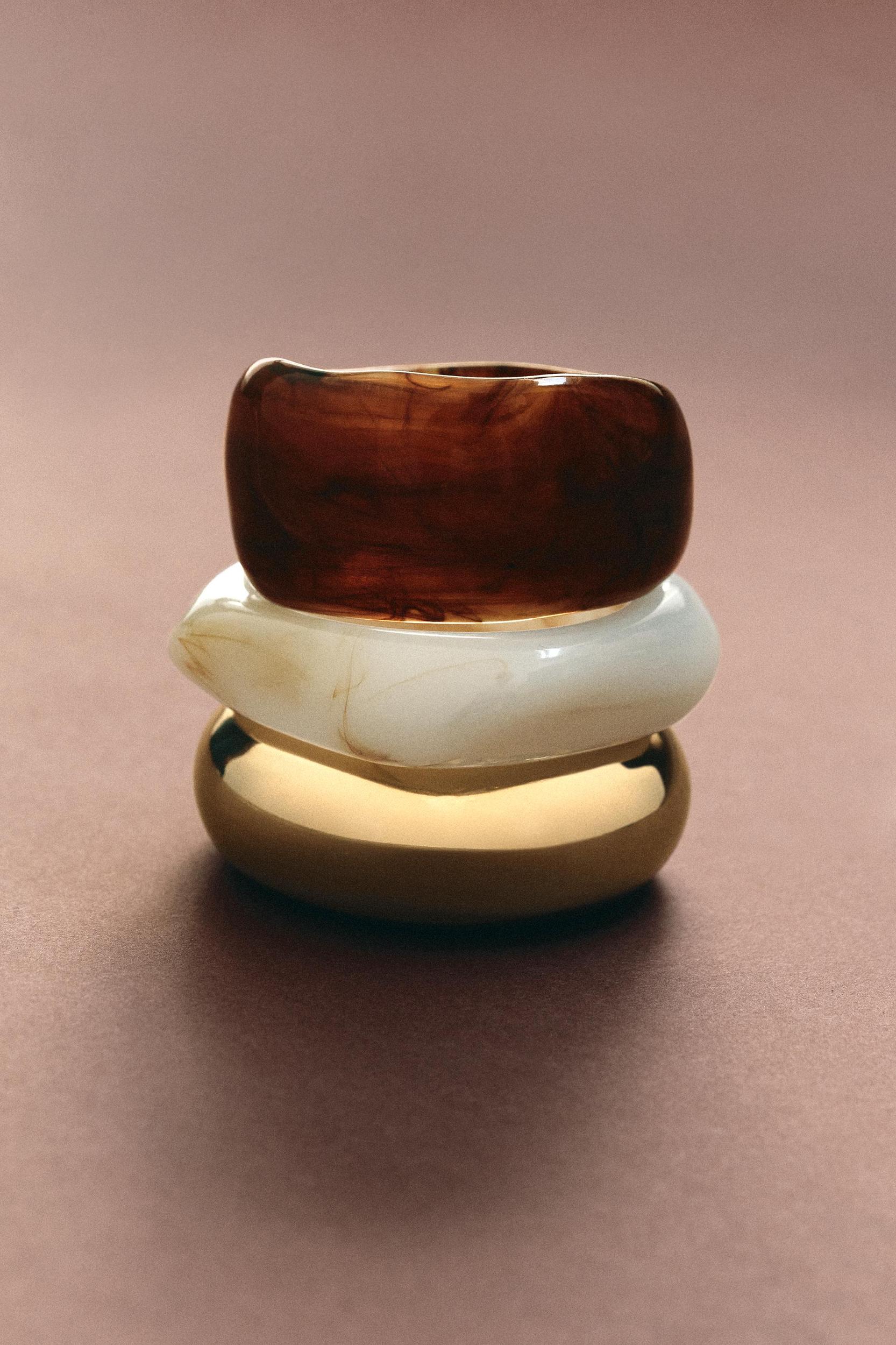 3-PACK OF SHAPED BRACELETS Product Image