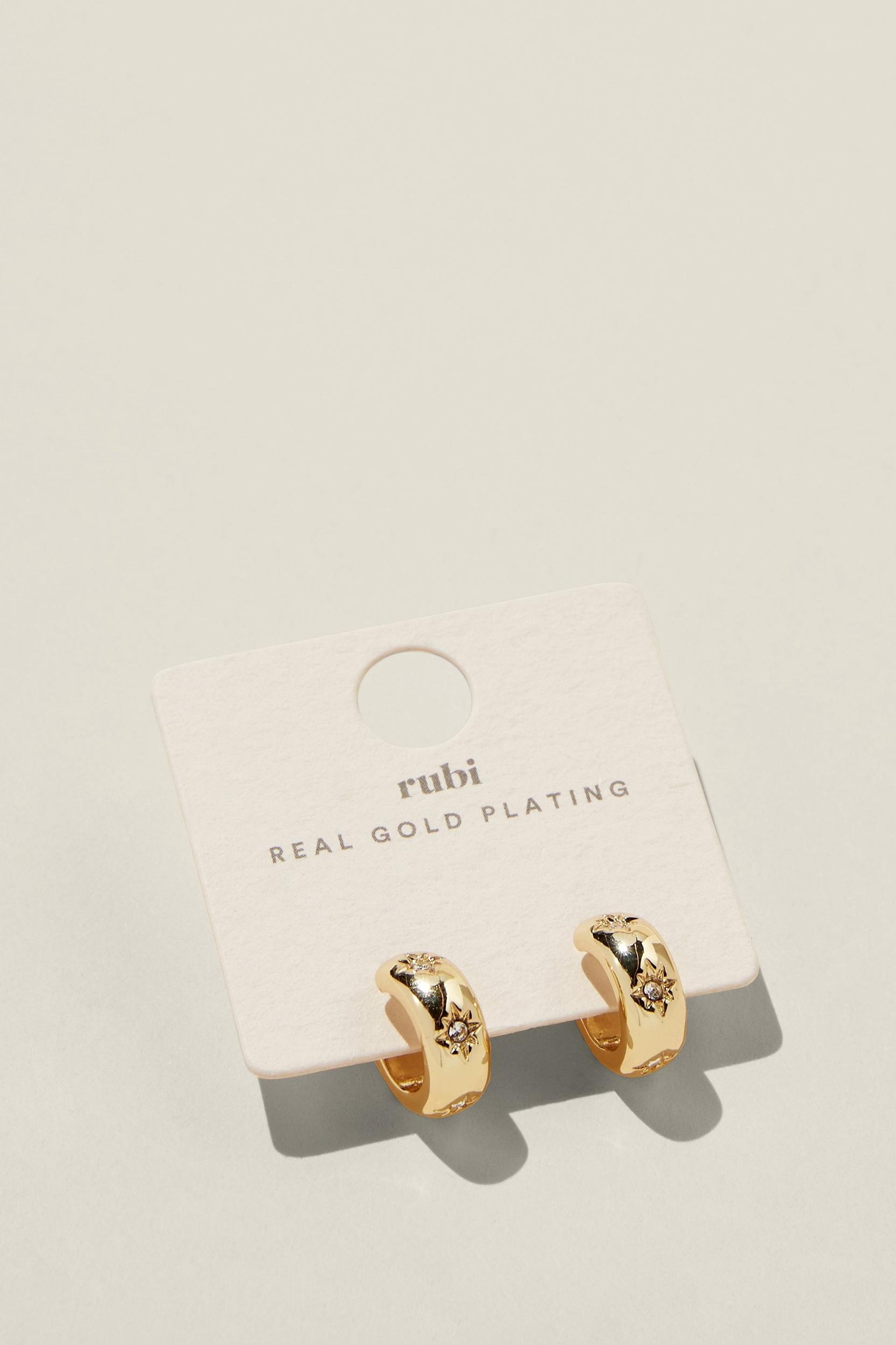 Small Hoop Earring Product Image