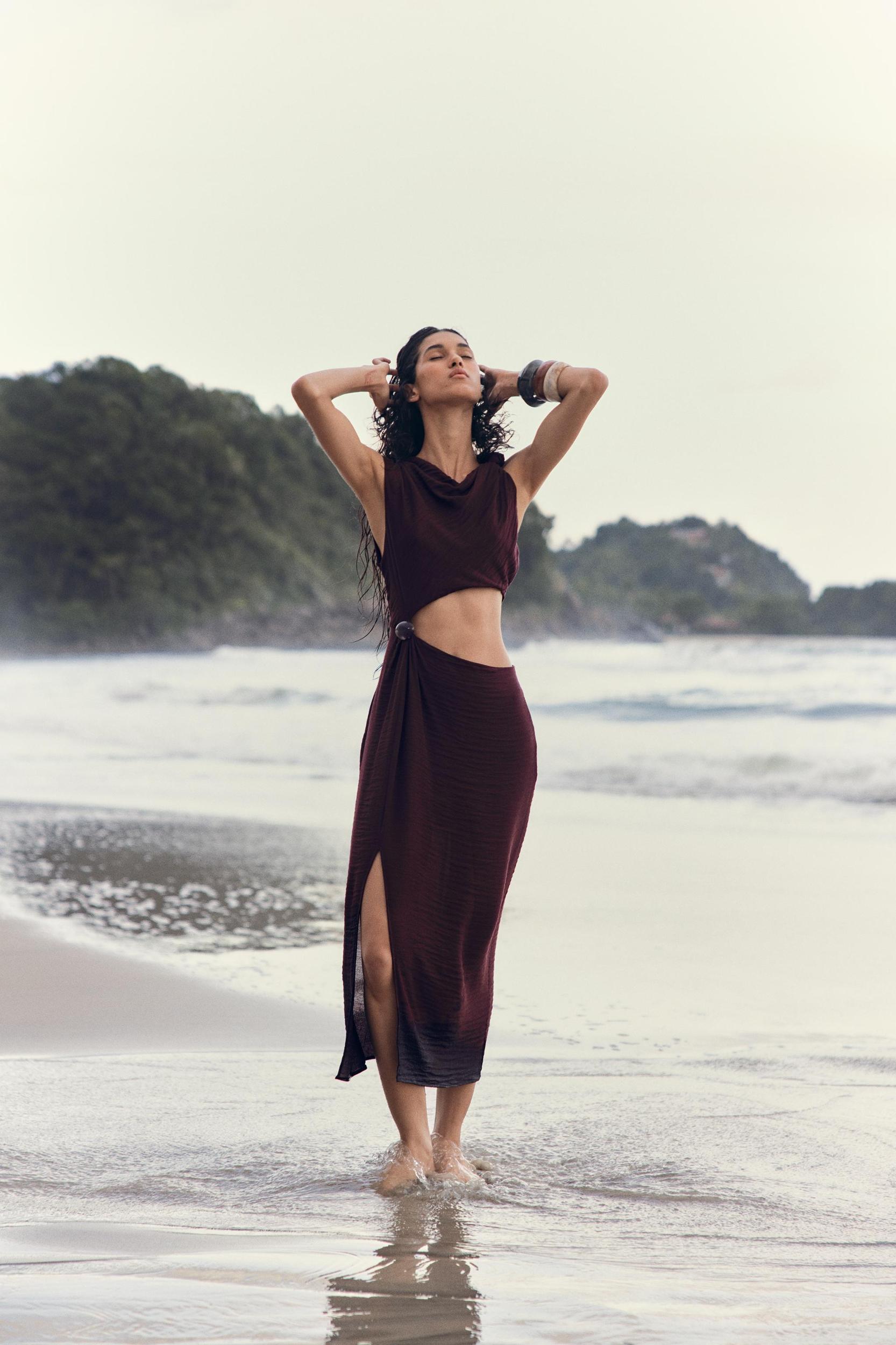 CUT OUT MIDI DRESS Product Image