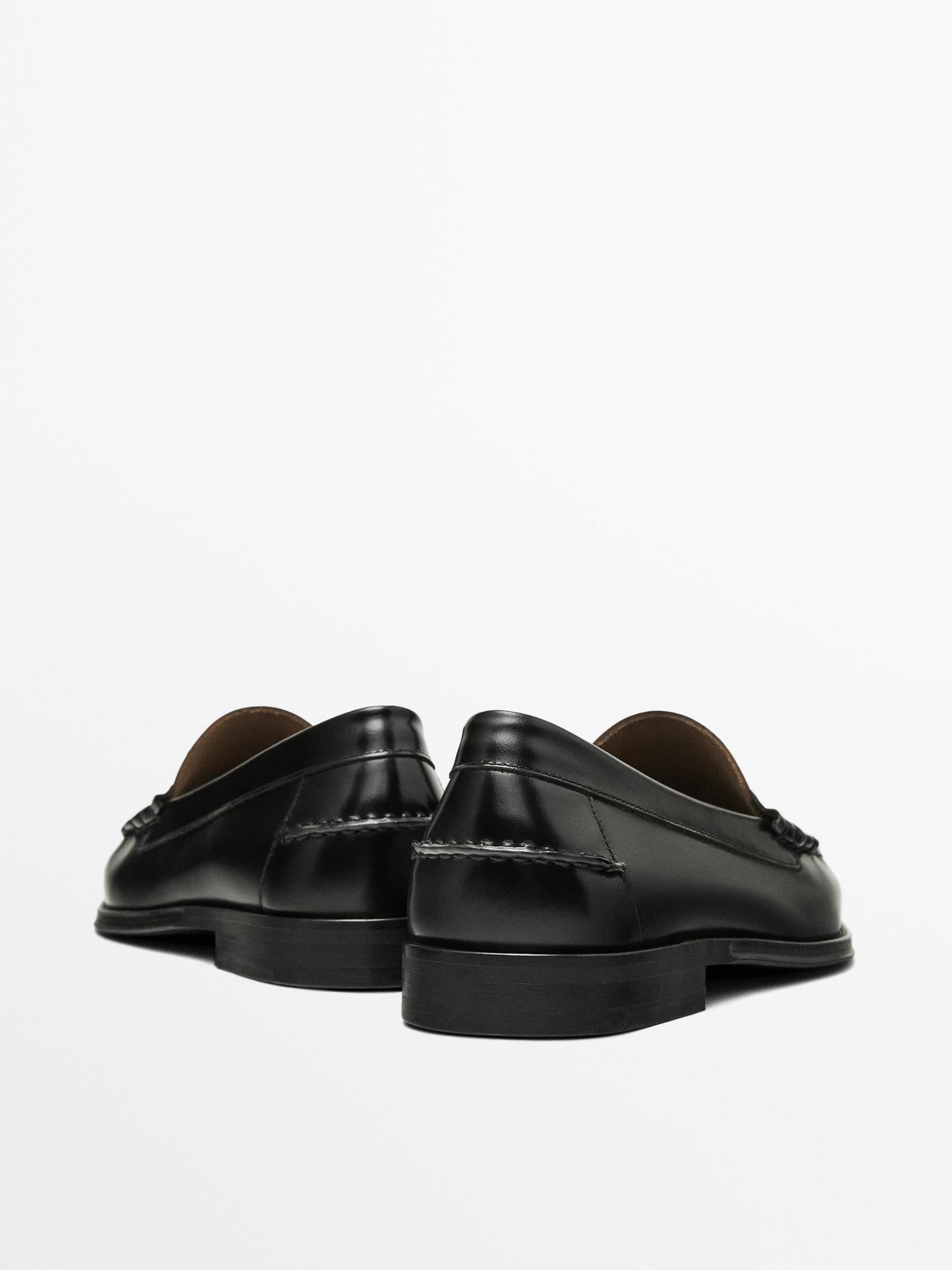 Leather loafers with penny strap Product Image