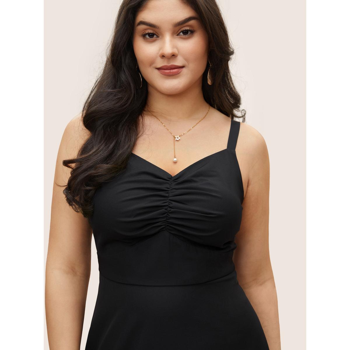 Plus Size Floral Print Ruched Pocket Cami Dress Black Women Resort Non V-neck Sleeveless Curvy Midi Dress BloomChic 18-20/2X Product Image