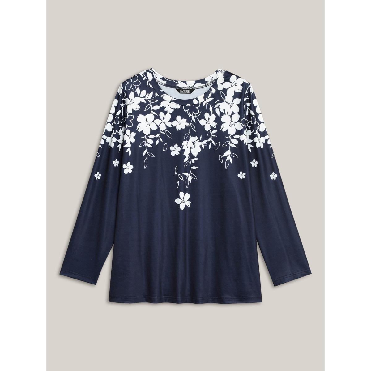 Plus Size Round Neck Boho Print T-Shirt Indigo Women Casual Contrast Natural Flowers Round Neck Everyday T-shirts BloomChic 26/4X Product Image