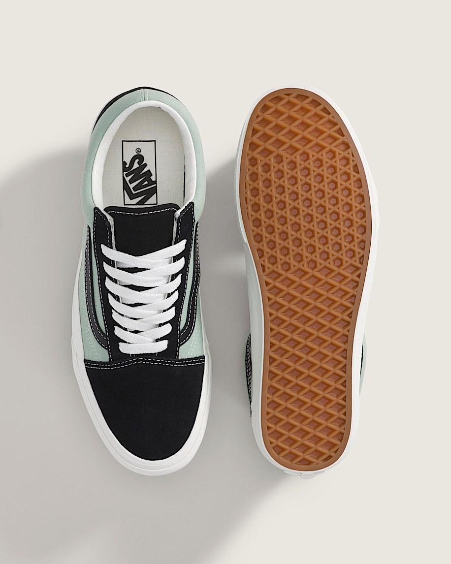Old Skool Shoe in Grey / Mist Green| Vans US Product Image