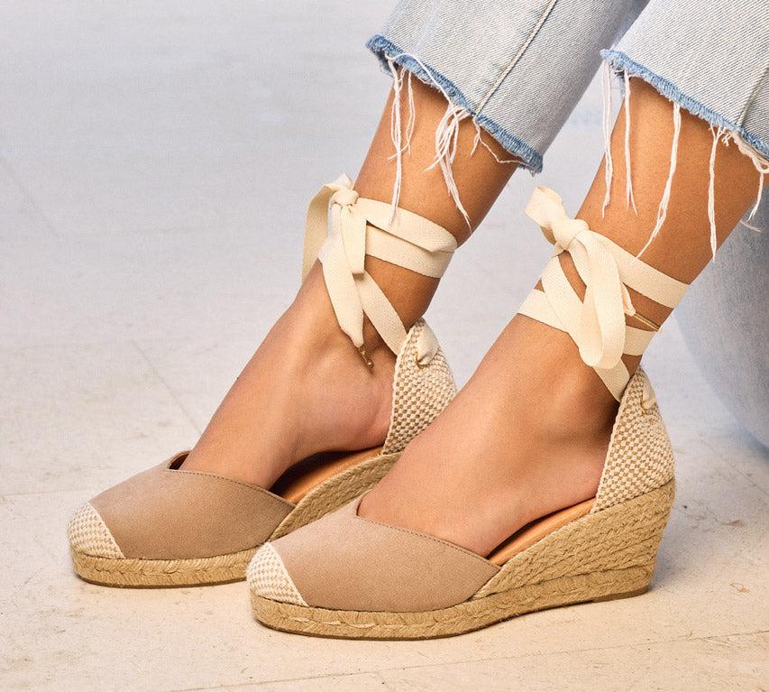 Jimena Taupe Medium Wedge Laces Product Image