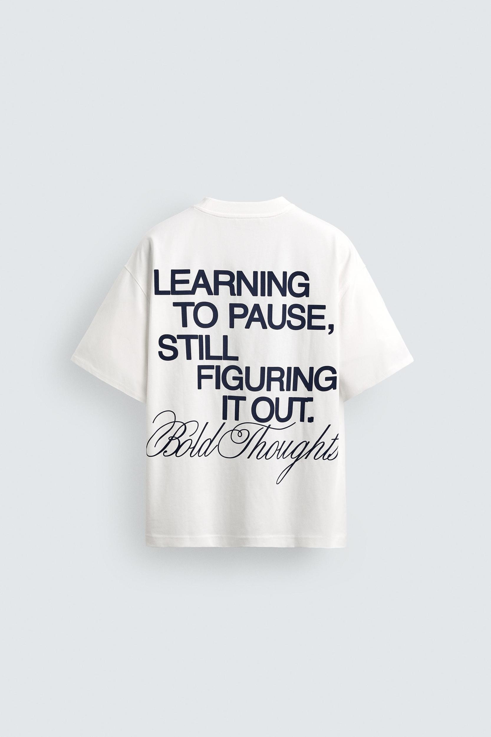 CONTRASTING TEXT PRINT T-SHIRT Product Image