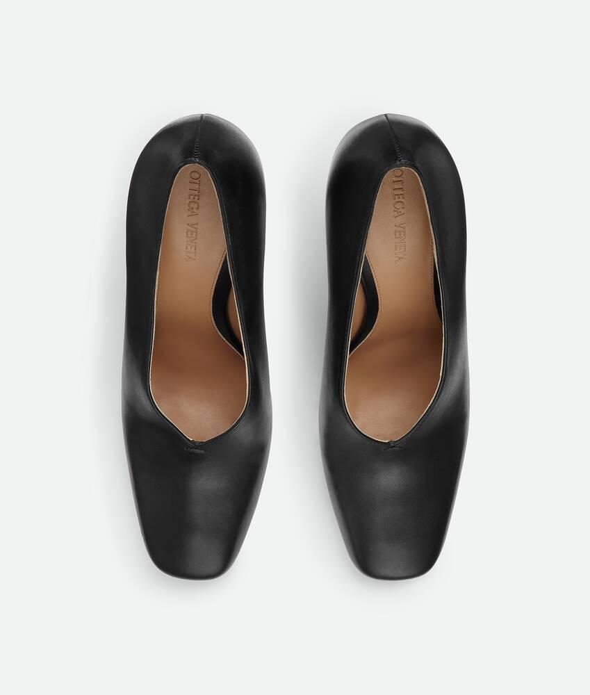 Women's Canalazzo Pump in Black Product Image