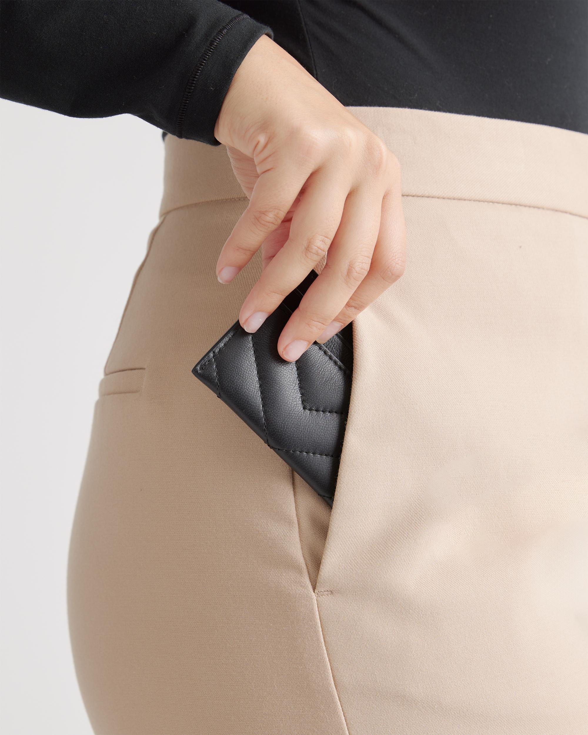 Quince | Women's Italian Leather Quilted Small Card Case Product Image