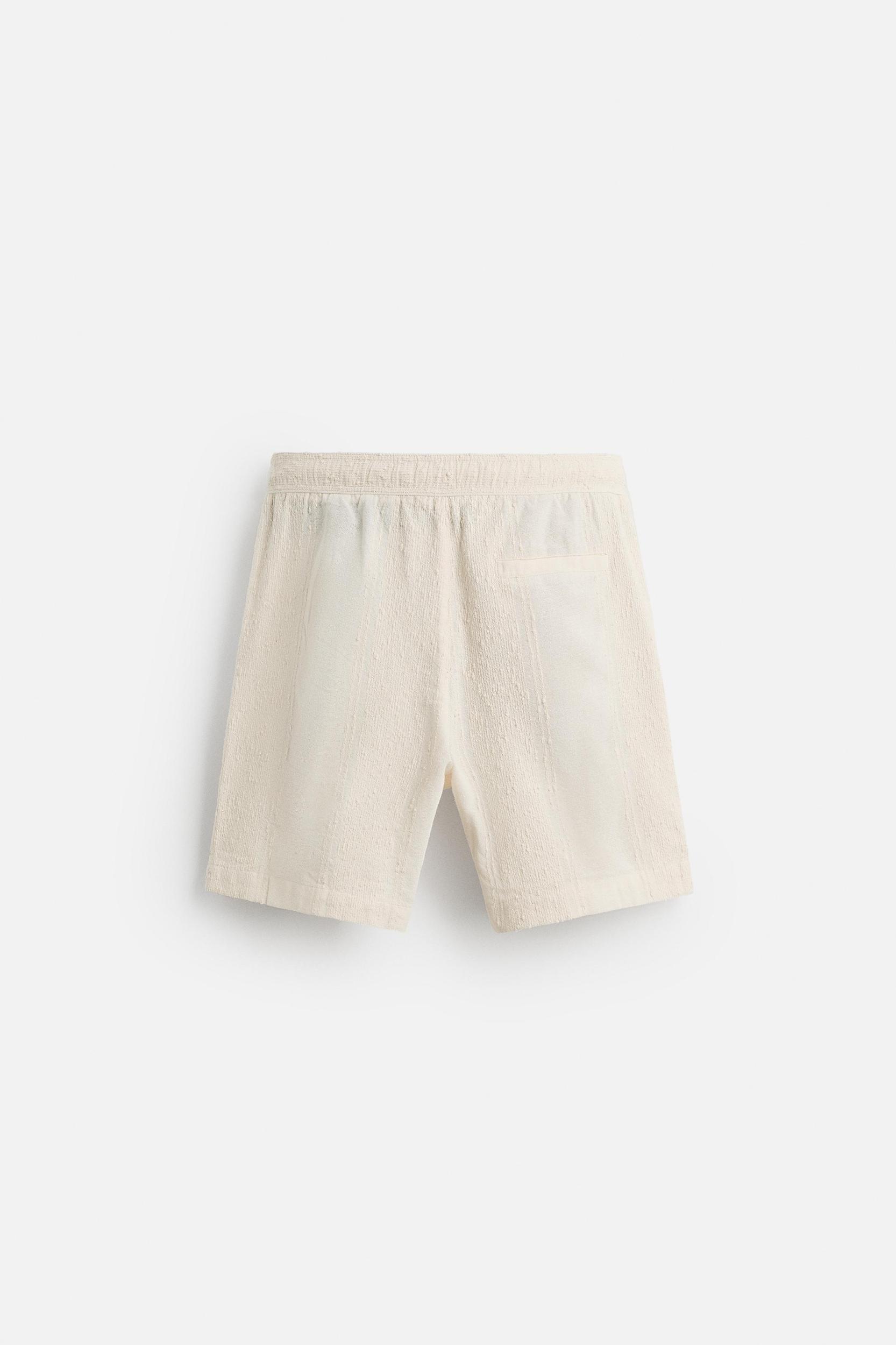 JACQUARD TEXTURED SHORTS Product Image