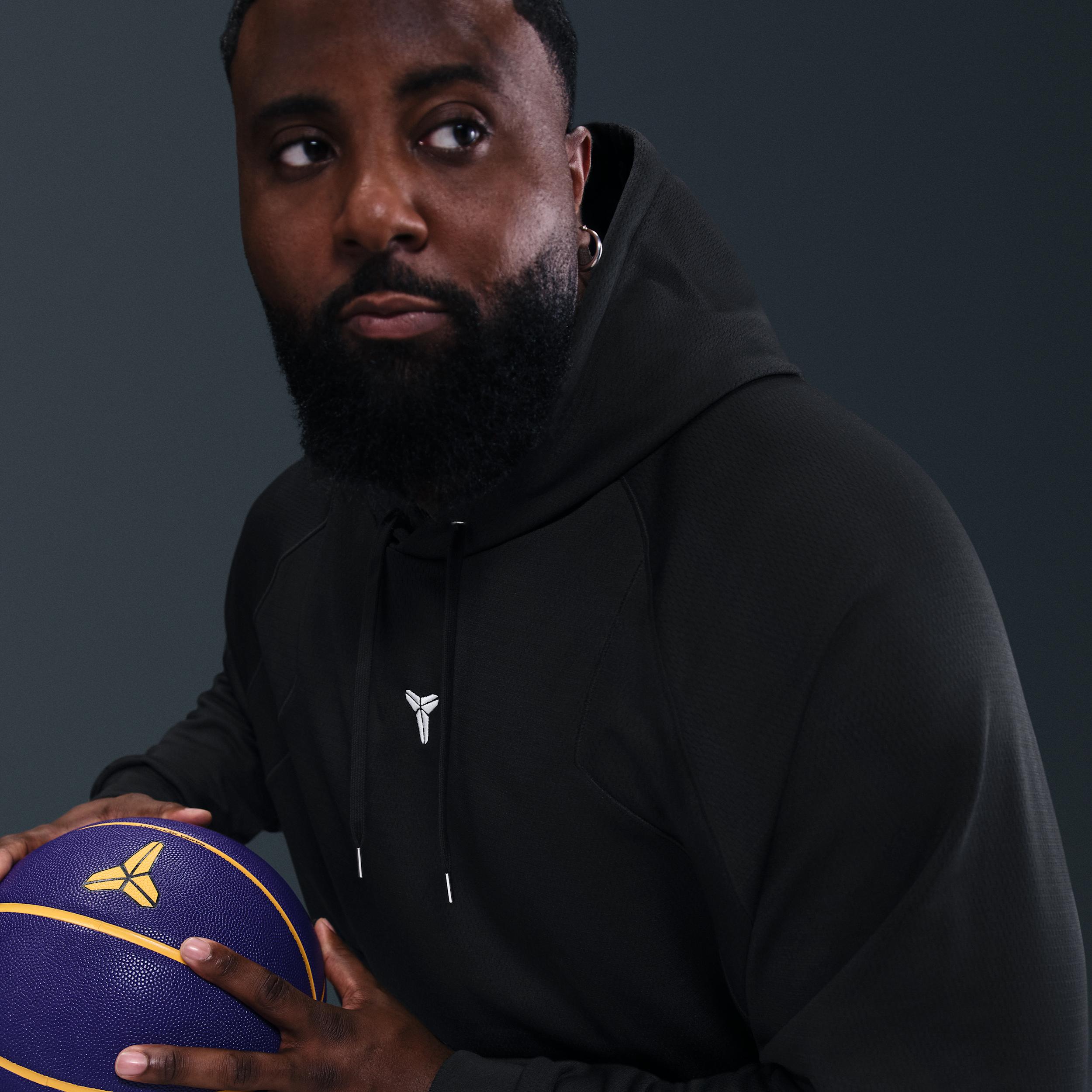 Nike Mens Kobe Therma-FIT Pullover Hoodie | HJ8109-010 Product Image