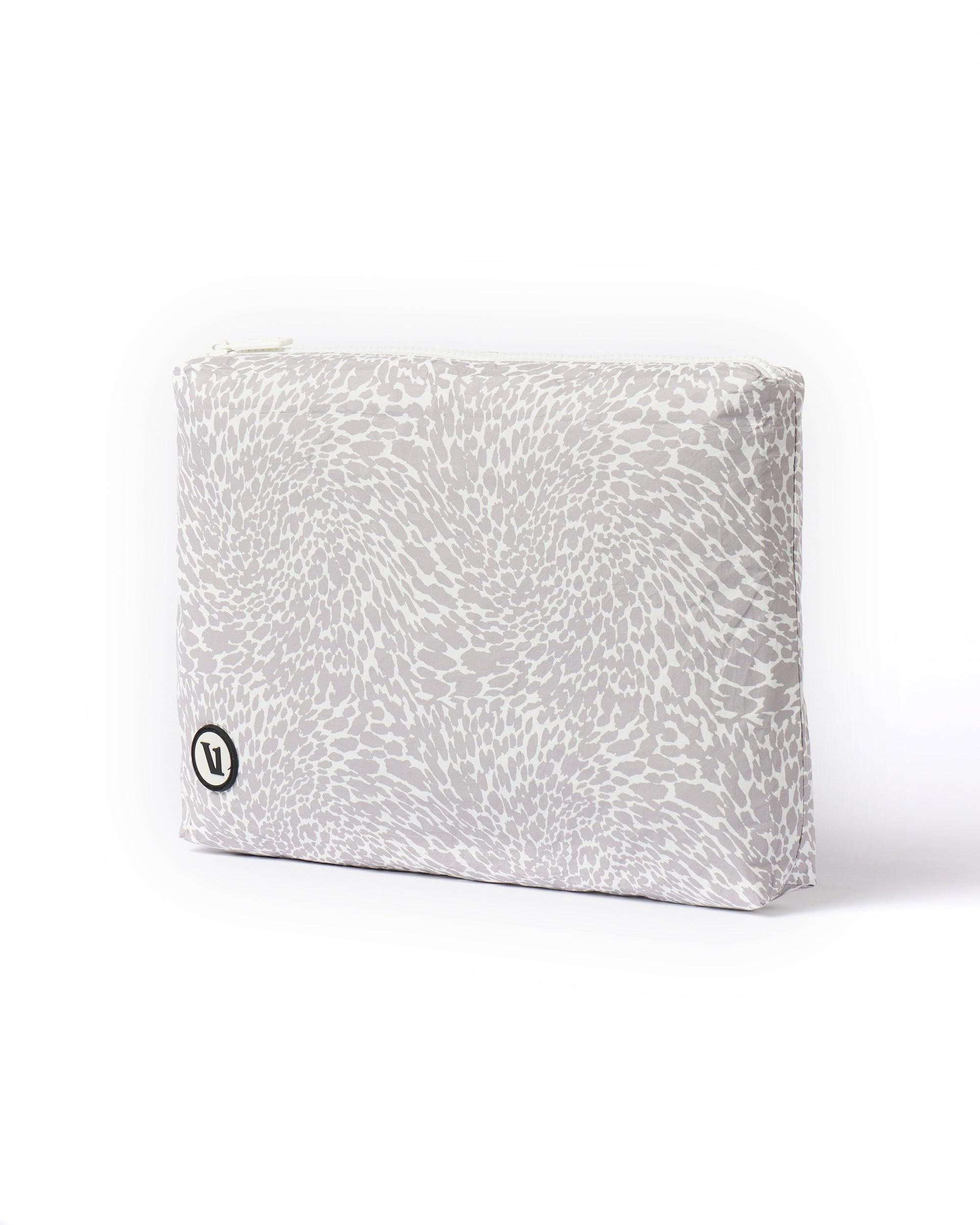 ALOHA-Mid Pouch Product Image