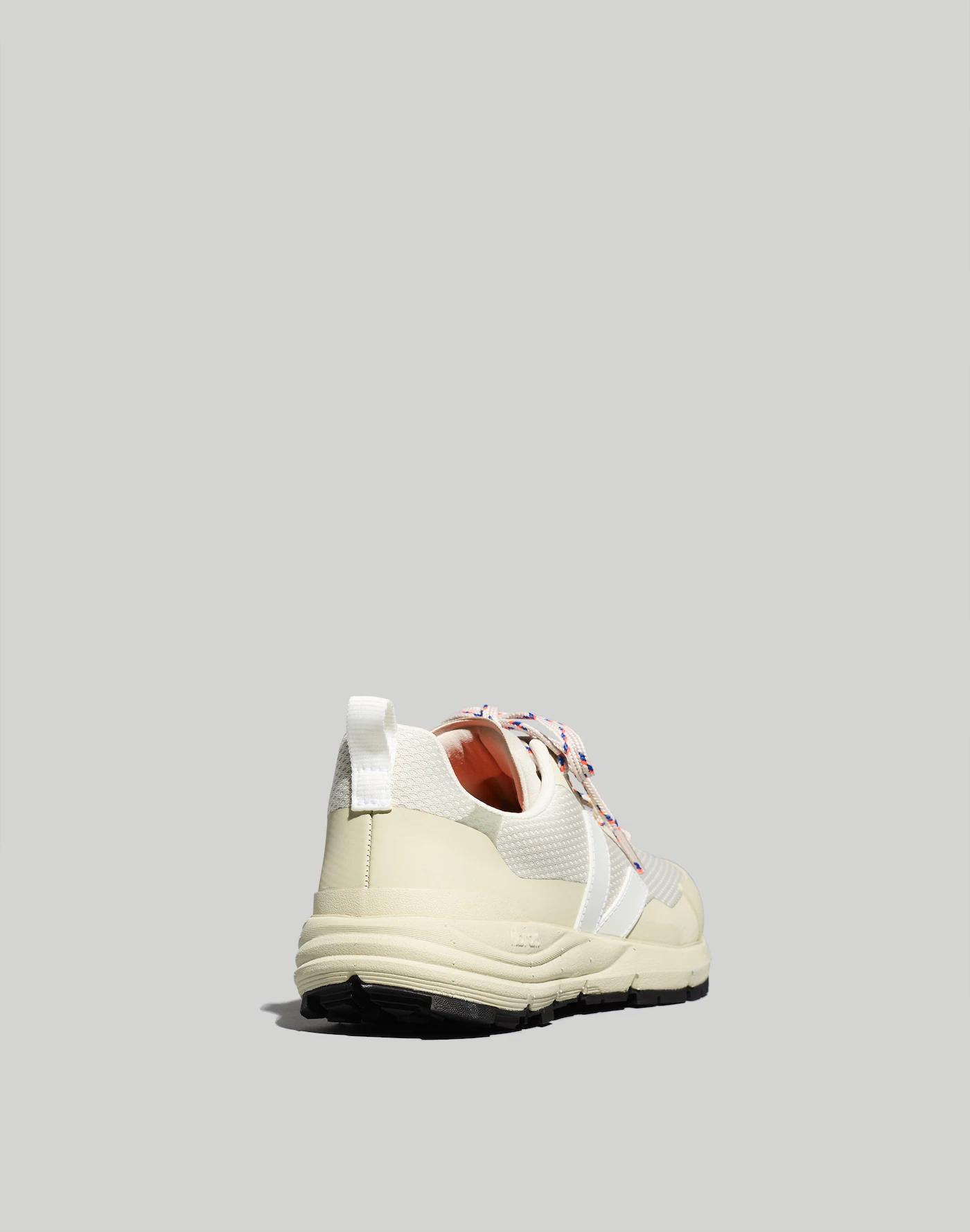 Veja™ Dekkan Sneakers Product Image