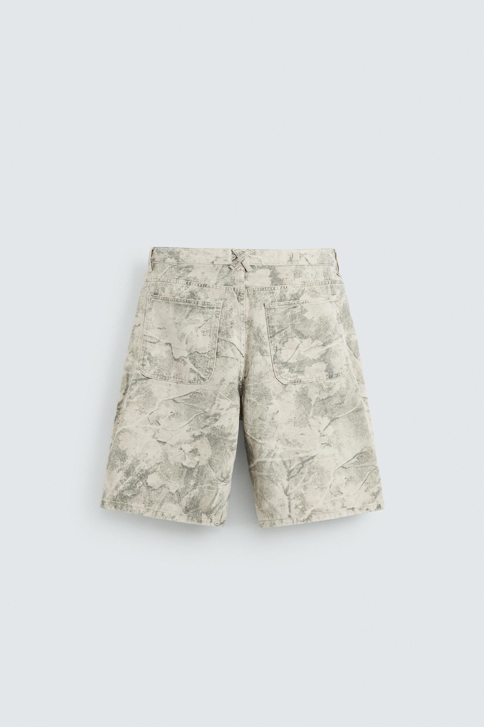 ABSTRACT PRINT RELAXED FIT BERMUDA SHORTS Product Image