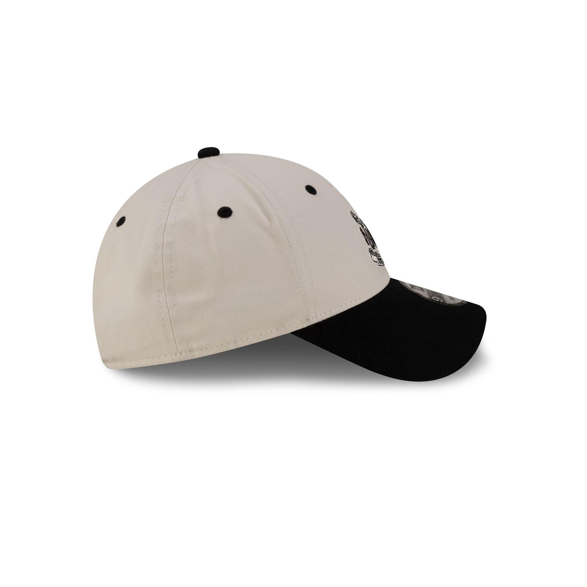 Newcastle United FC Ivory 9FORTY Adjustable Hat Male Product Image
