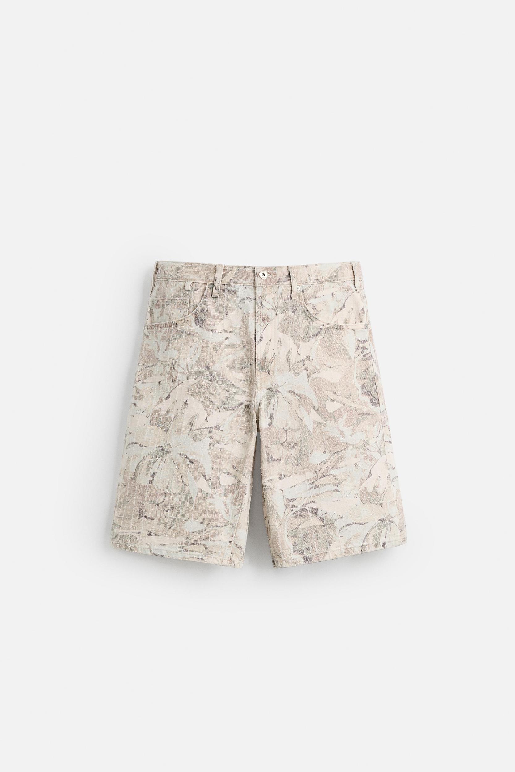ABSTRACT PRINT DENIM SHORTS Product Image