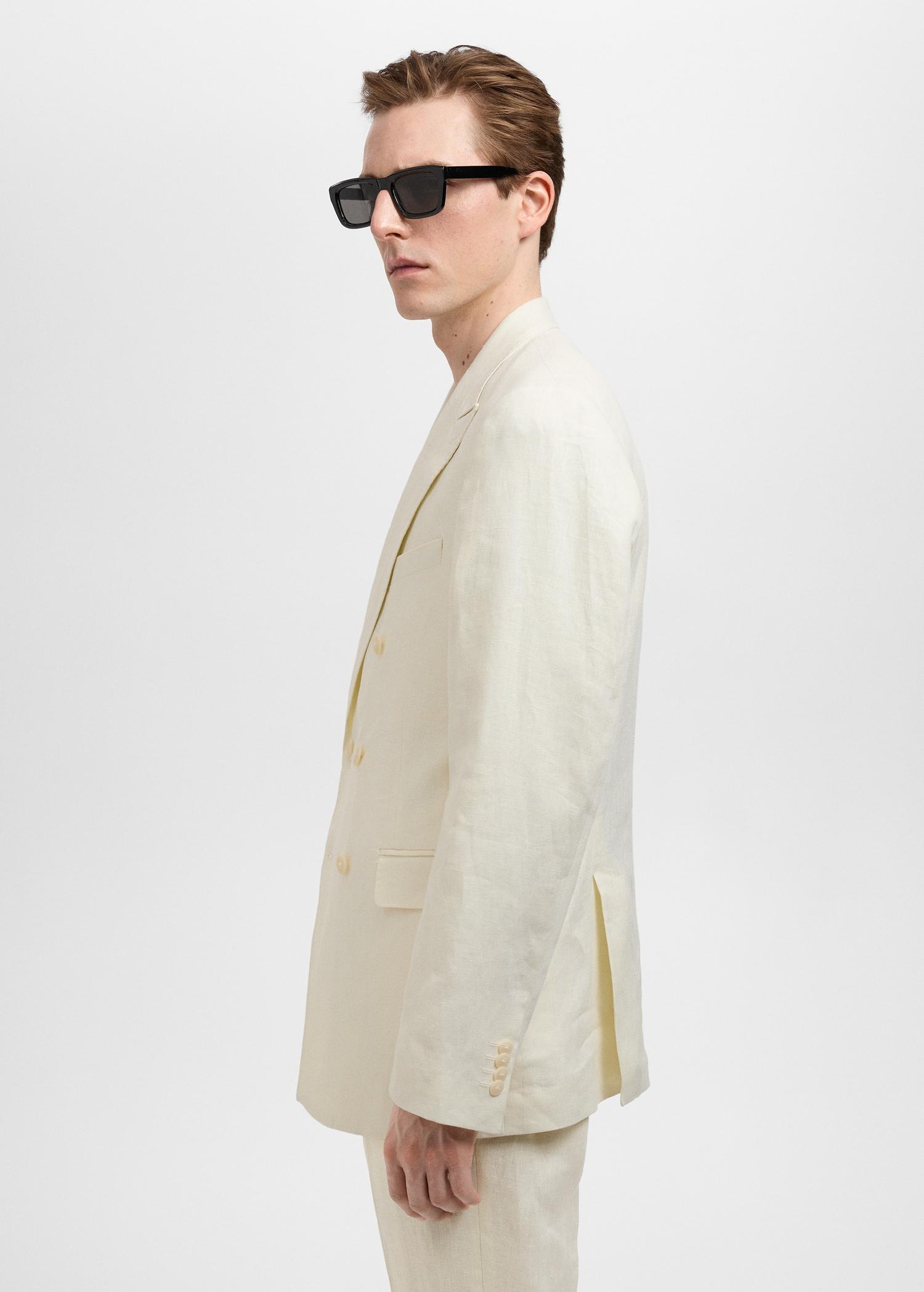 Amalfi 100% linen slim-fit double-breasted suit blazer - Men | MANGO USA Product Image