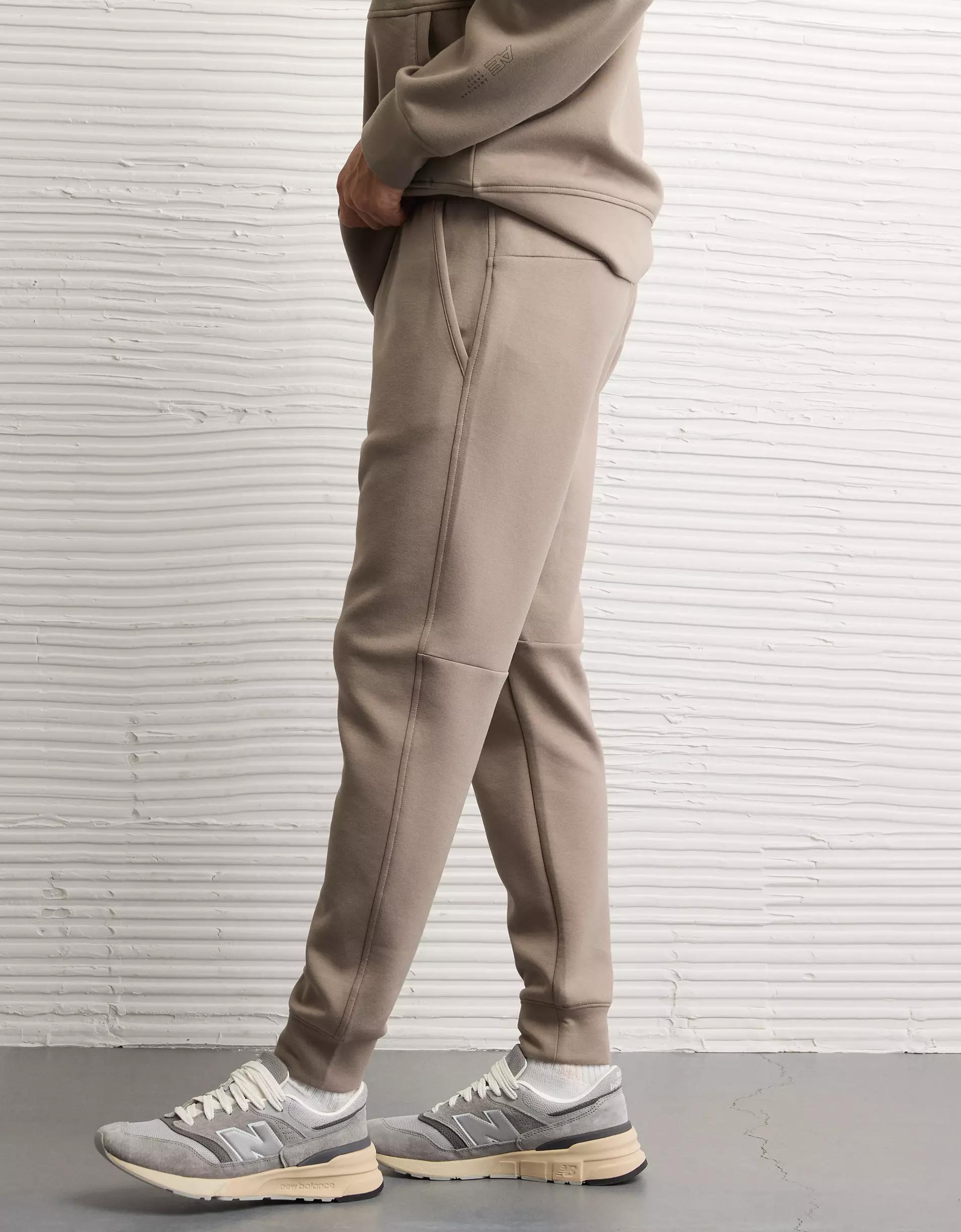 AE 24/7 Pant Product Image