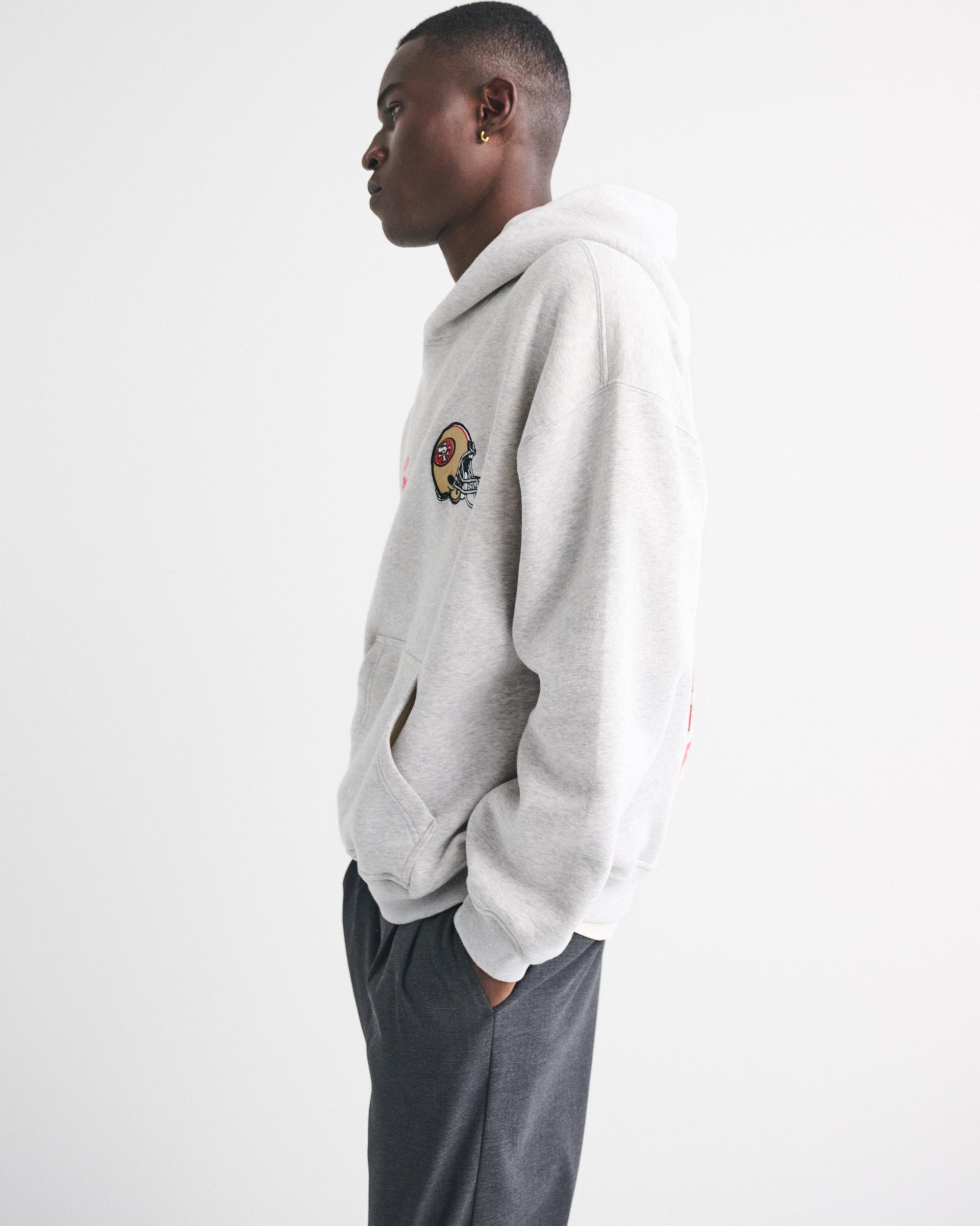 Chicago Bears Graphic Popover Hoodie Product Image