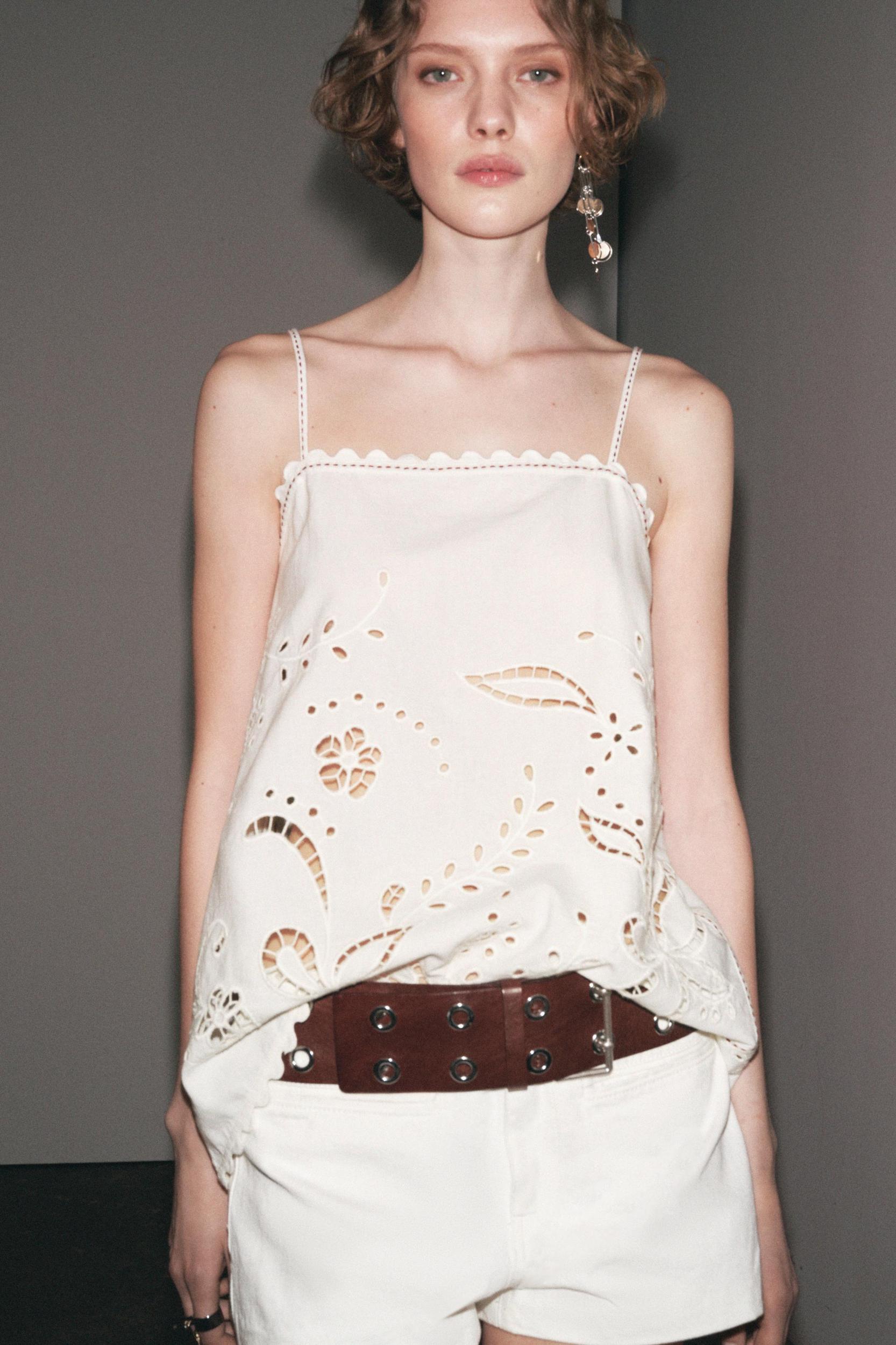 ZW COLLECTION EMBROIDERED TOPSTITCHING TOP Product Image