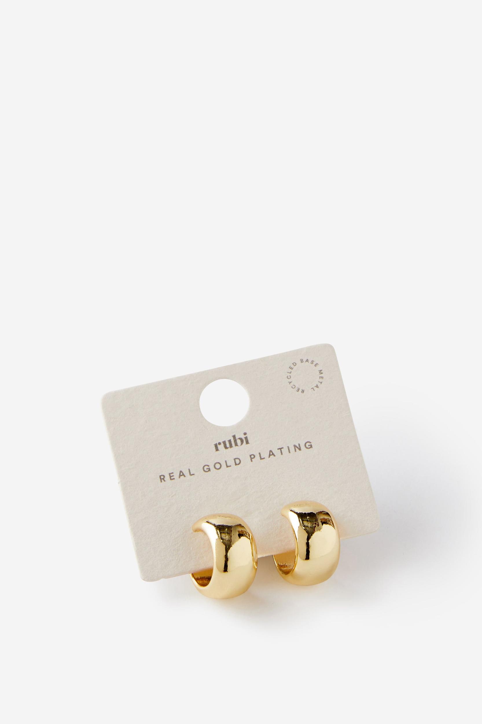 Small Hoop Earring Product Image