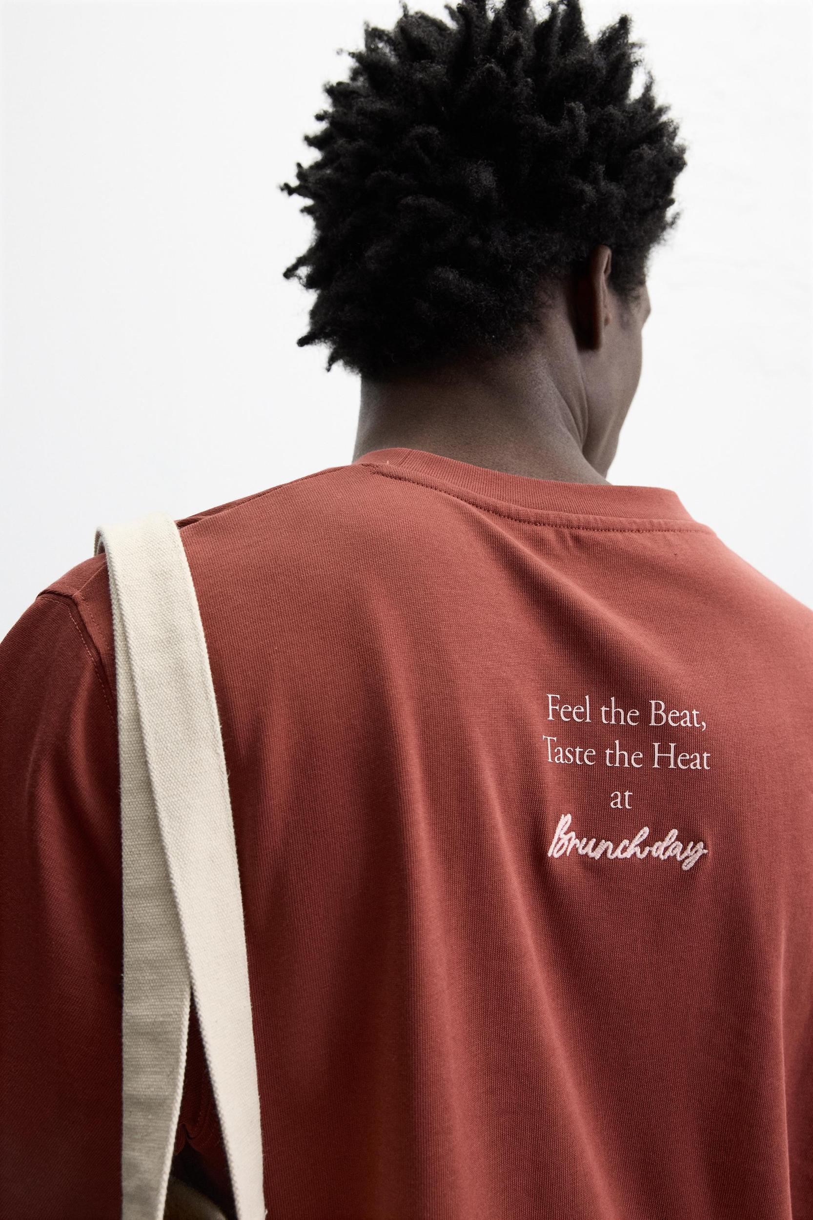 TEXT PRINT T-SHIRT Product Image