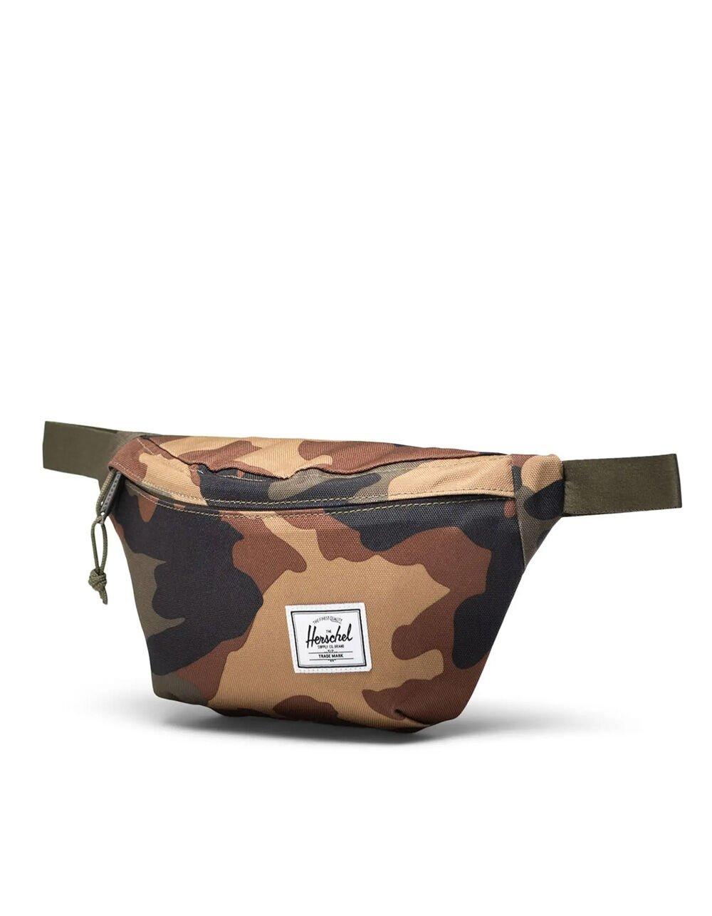 HERSCHEL SUPPLY CO. Classic™ Hip Pack - BLACK Product Image