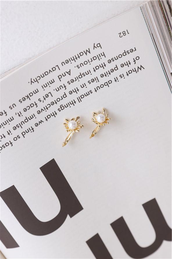 18k Gold Plated Pearl Perfection Earrings Gold Product Image
