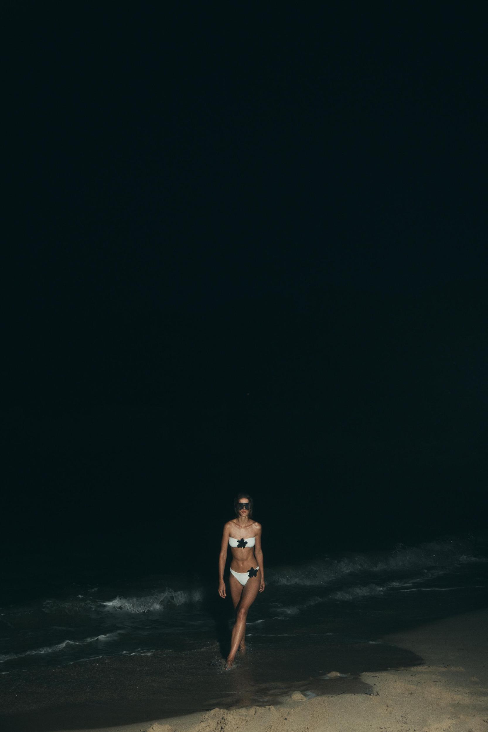 FLORAL BANDEAU BIKINI TOP Product Image