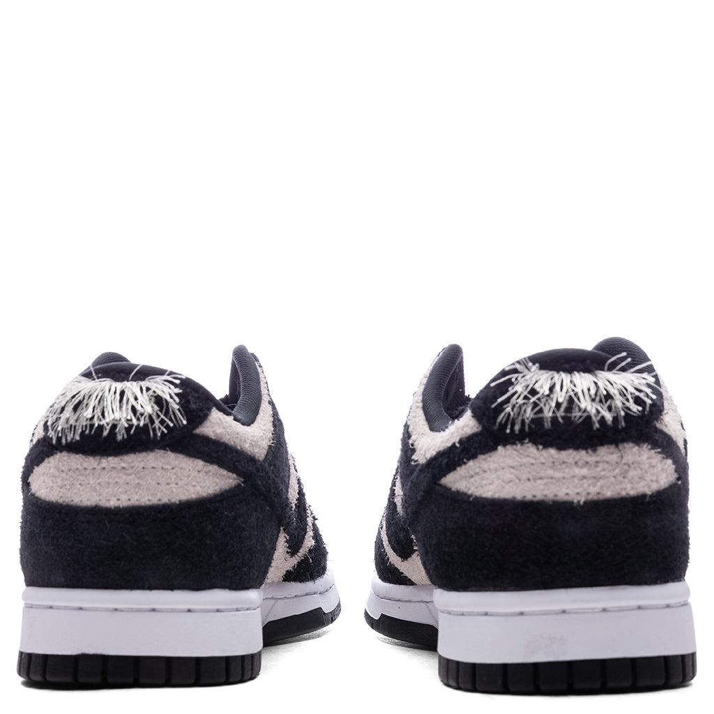 Dunk Low Retro SE - White/Black Male Product Image