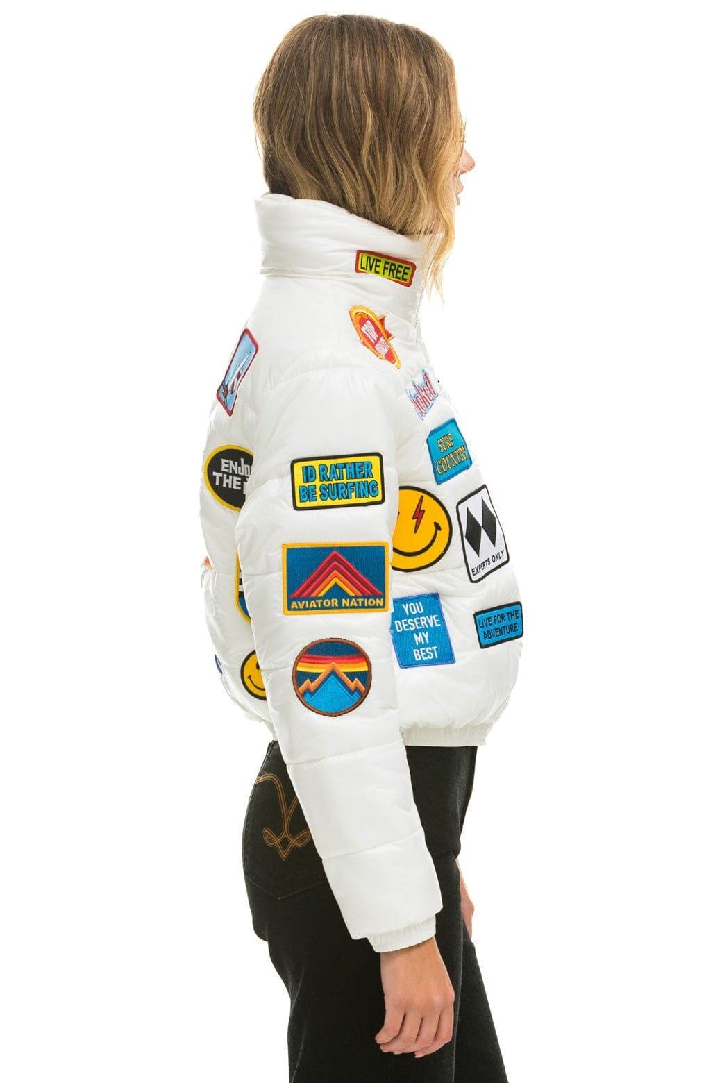VINTAGE PATCH APRES PUFFER JACKET - WHITE GLOSSY Female Product Image