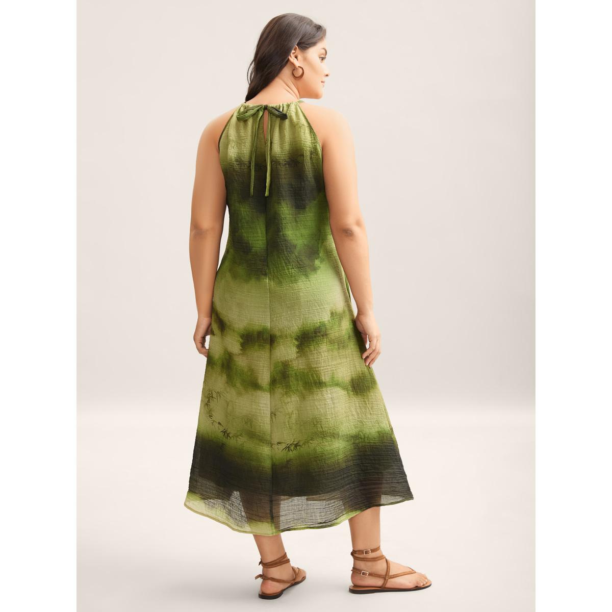 Plus Size Tie-Dye Pattern Pockets Midi Dress Truegreen Women Halter neck Sleeveless Curvy BloomChic 28/5X Product Image