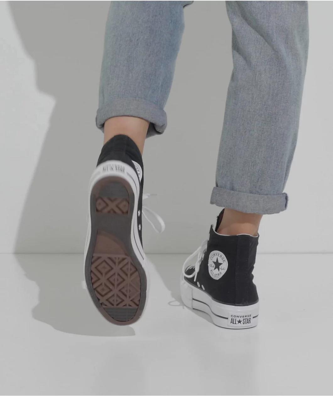 Zine Irina Black & White Stripe Crop T-Shirt Product Image