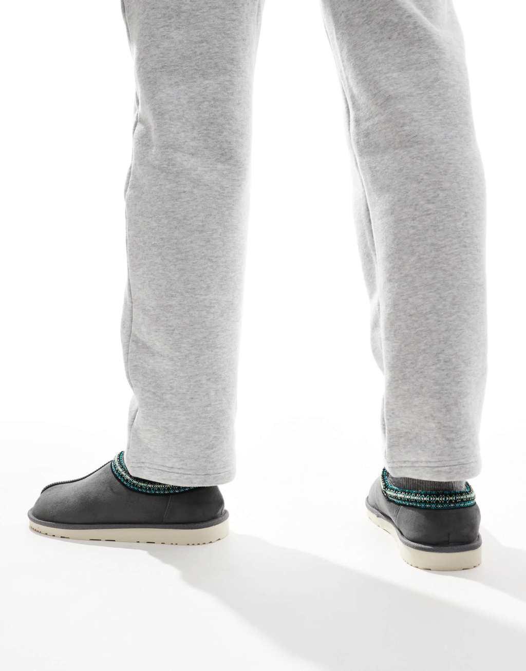 Jack & Jones mule slipper in faux suede in gray Product Image