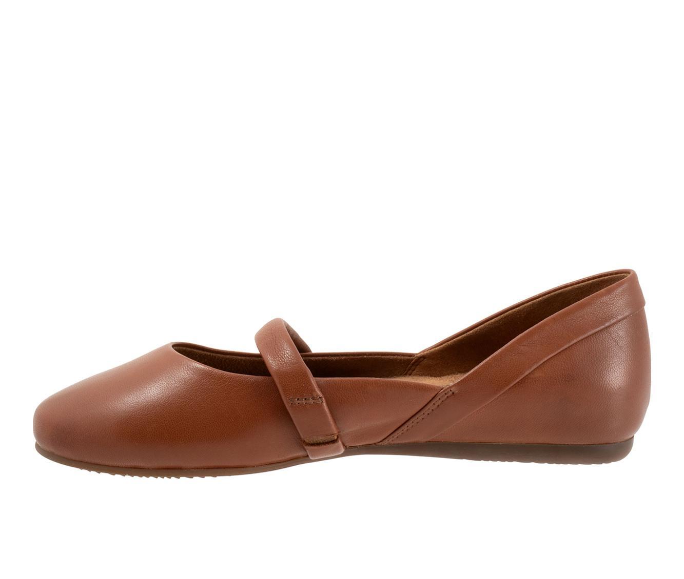 Women's Softwalk Samara Flats Product Image