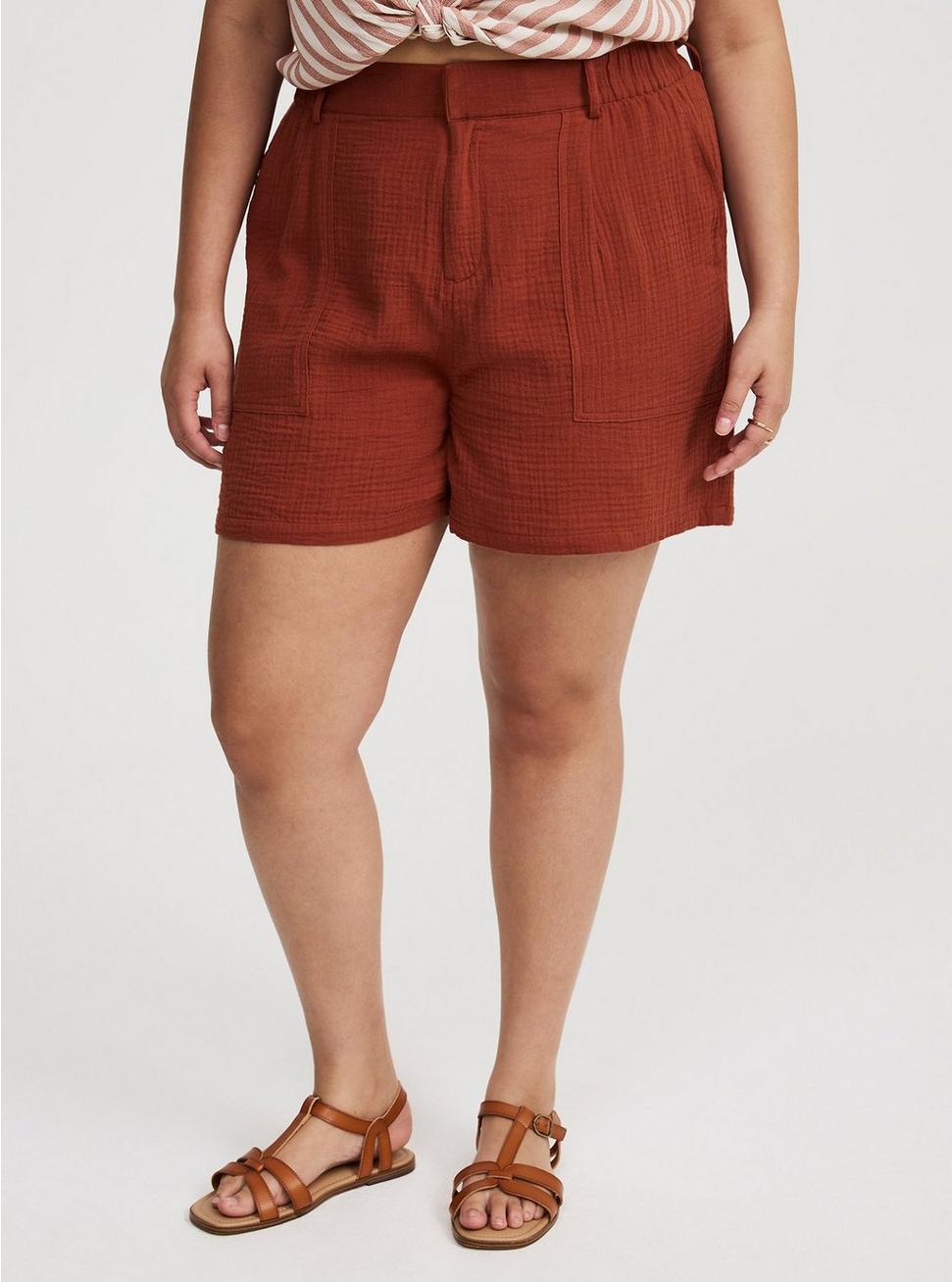 Super High-Rise Trouser Short Product Image