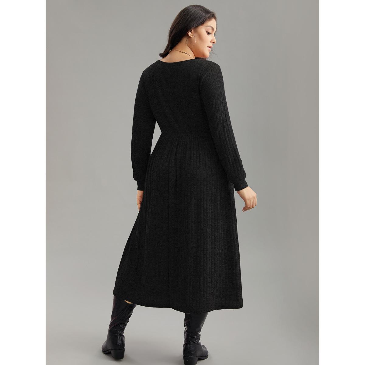 Plus Size Rib Knit Plain Plisse Long Sleeve Dress Black Women Leisure Rib Knit V-neck Long Sleeve Curvy Midi Dress BloomChic 18-20/2X Product Image