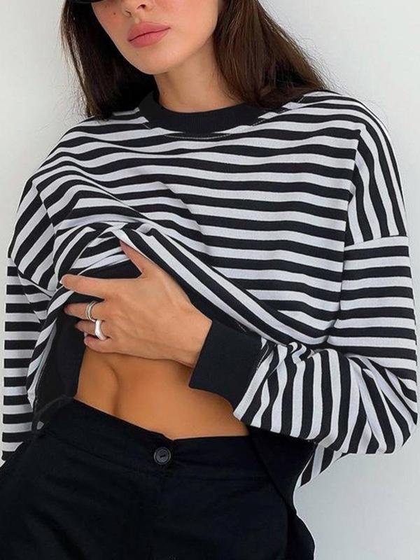 Striped Crew Neck Loose Sweatshirt Product Image