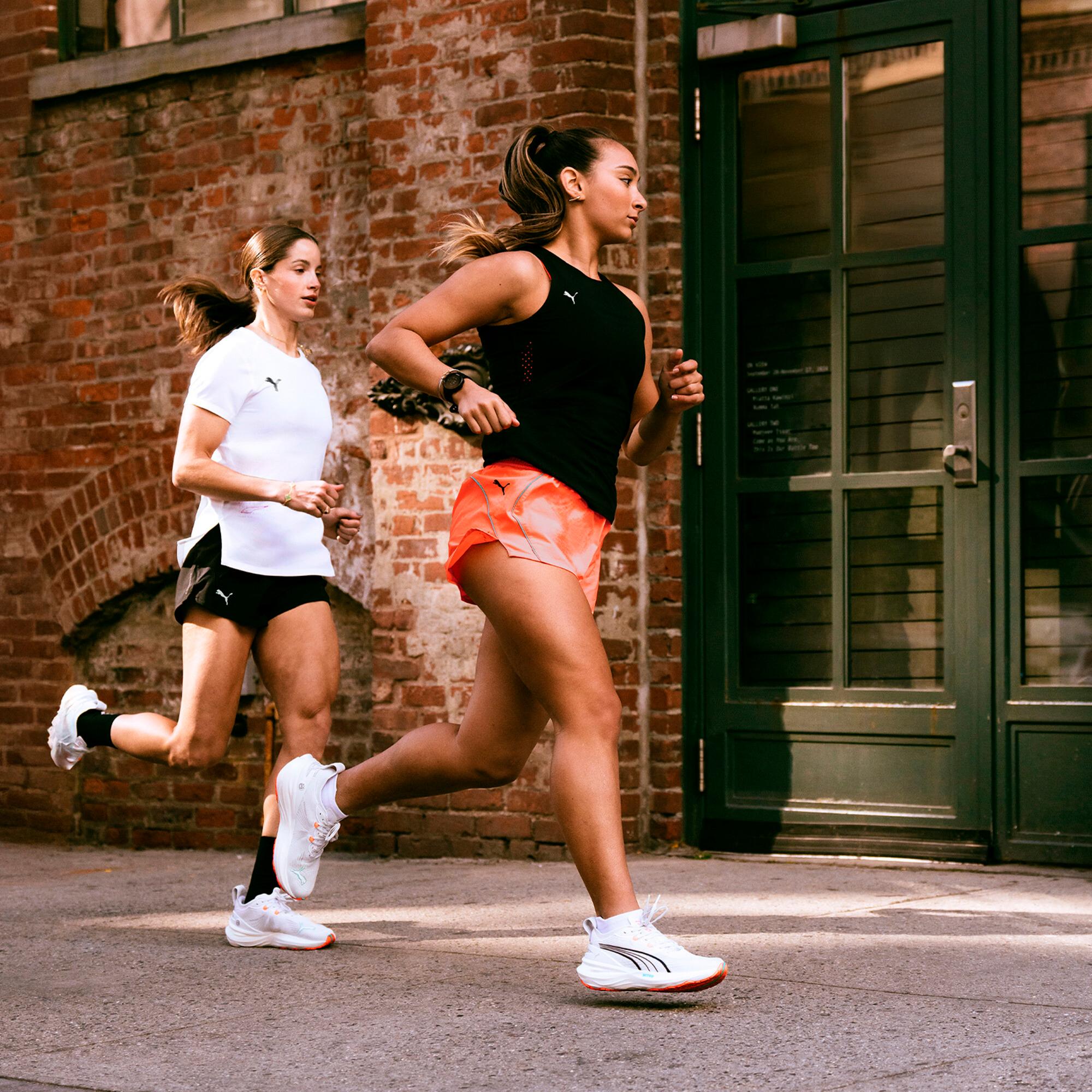 RUN CLOUDSPUN Women's Tank Top Product Image