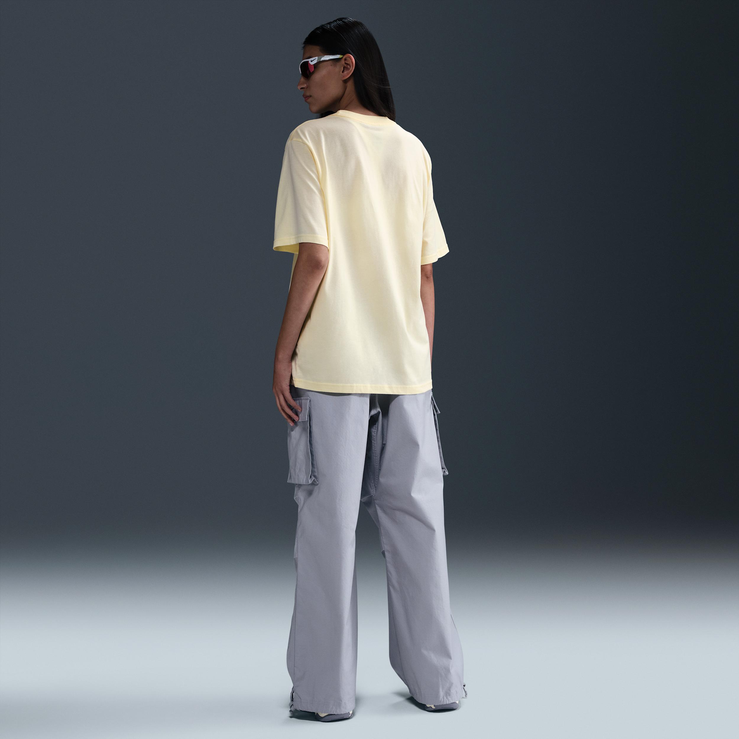 Nike Sportswear Essential Women's T-Shirt Product Image