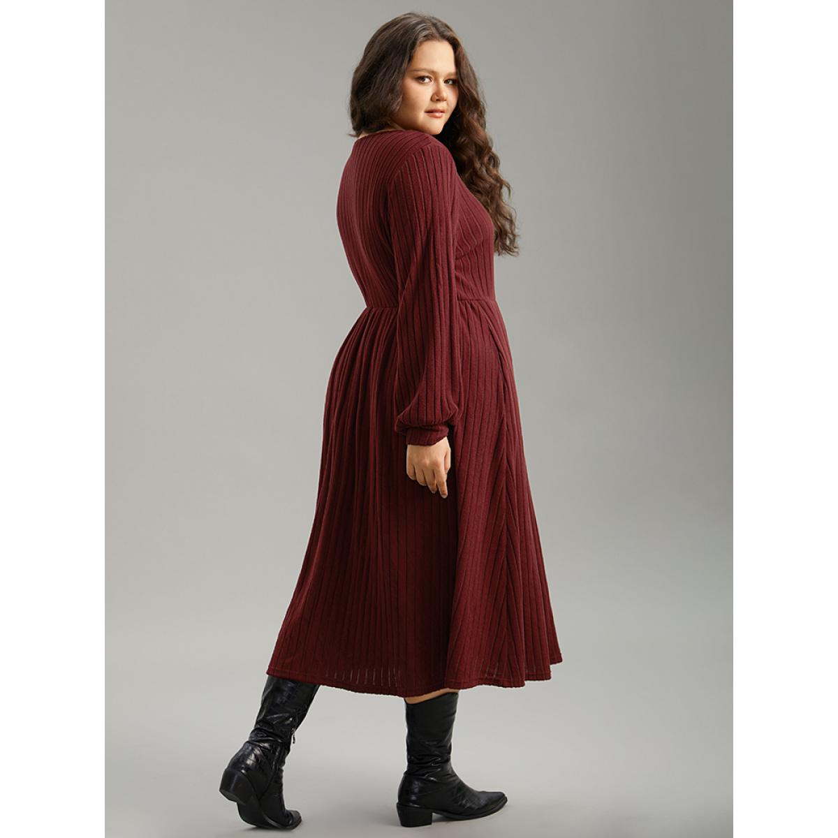 Plus Size Solid Rib Knit Pocket Elastic Waist Dress Scarlet Women Casual Texture V-neck Long Sleeve Curvy Midi Dress BloomChic 12/L Product Image