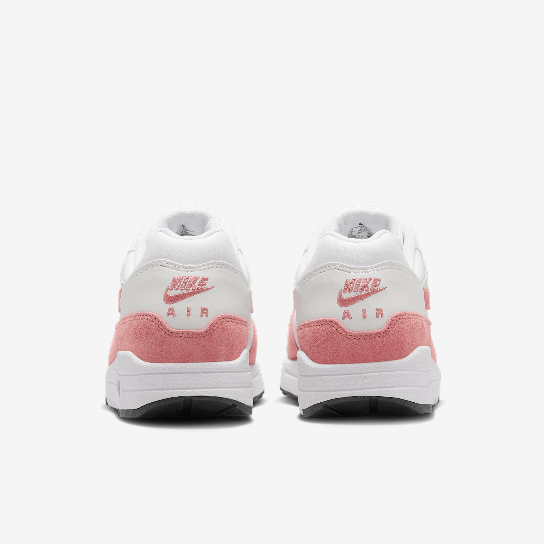 Womens Nike Air Max 1 87 Casual Shoes Product Image