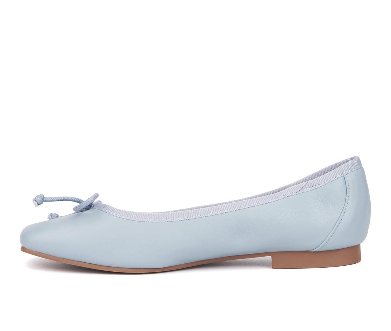Women's New York and Company Paulina Flats Product Image