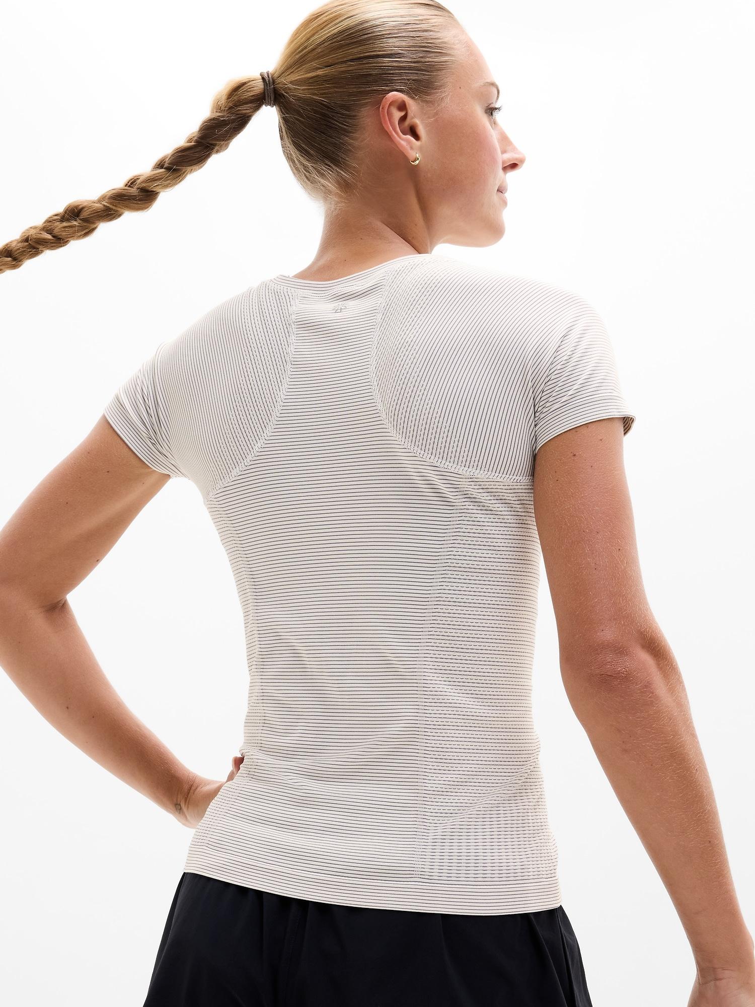 Momentum Seamless Tee Product Image