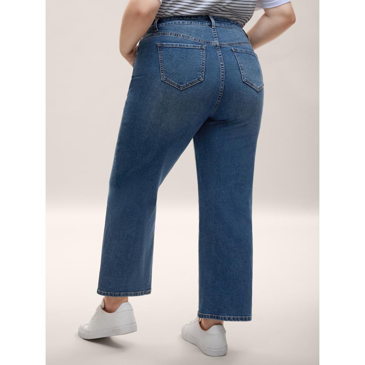 Plus Size Cowboy Waist Straight-Leg Mid-Rise Jeans Women Denimblue Leisure Medium stretch Slanted pocket Jeans BloomChic 28/5X Product Image