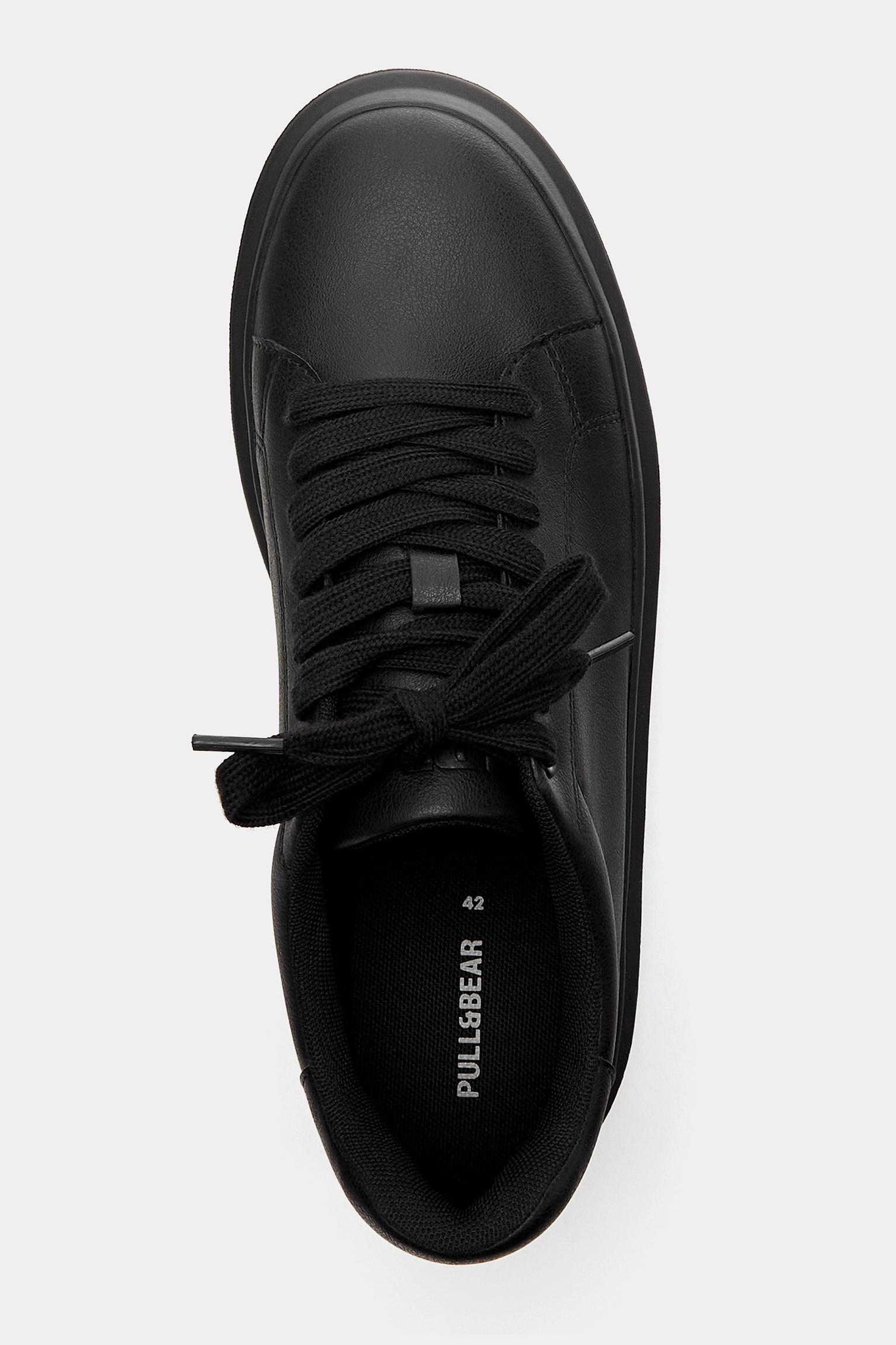 Chunky sole sneakers Product Image