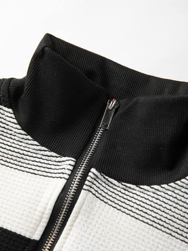 Men's Vintage Striped Half Zip Sweatshirt Product Image