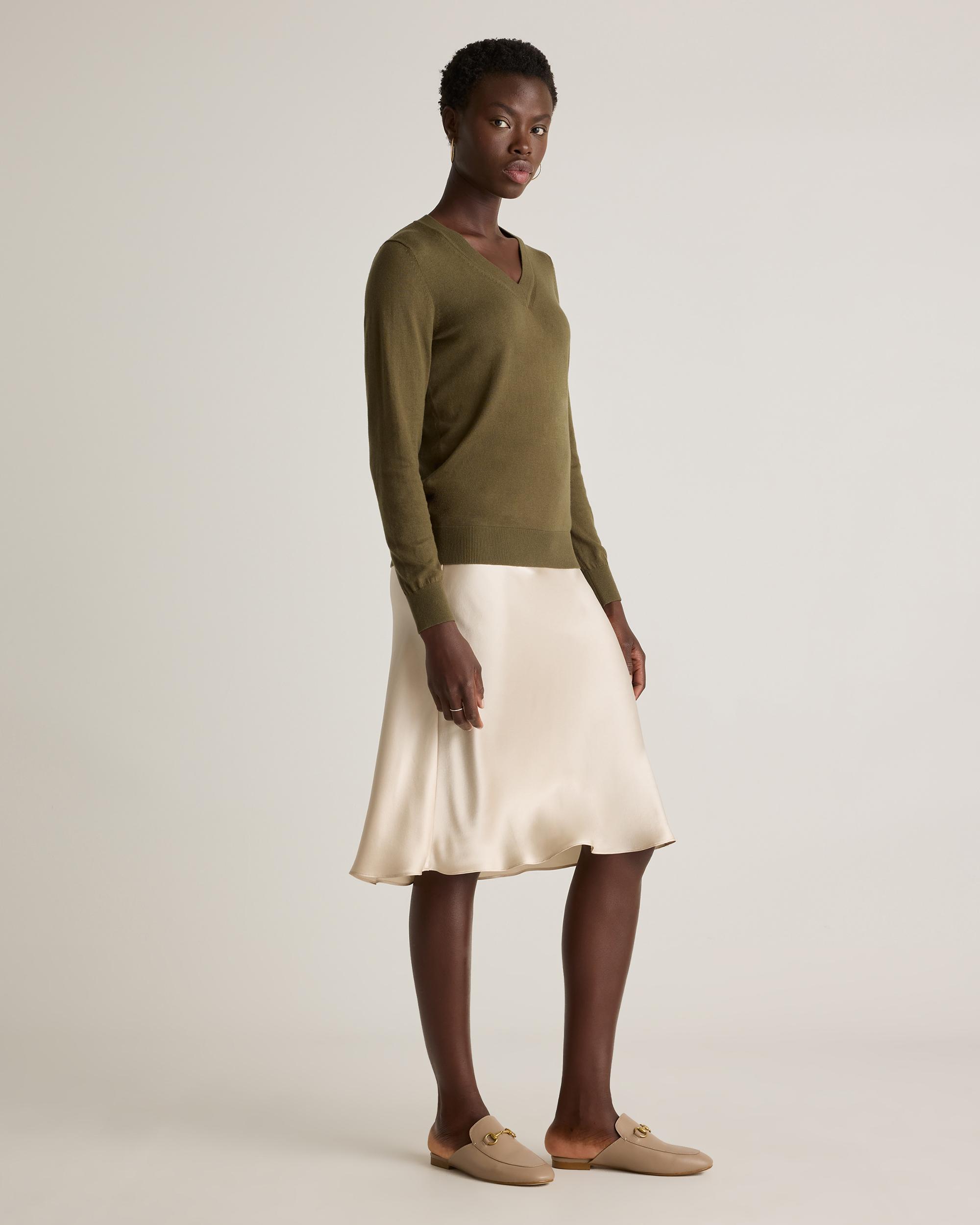 Quince | Women's Lightweight Cotton Cashmere V-Neck Sweater Organic Cotton Product Image