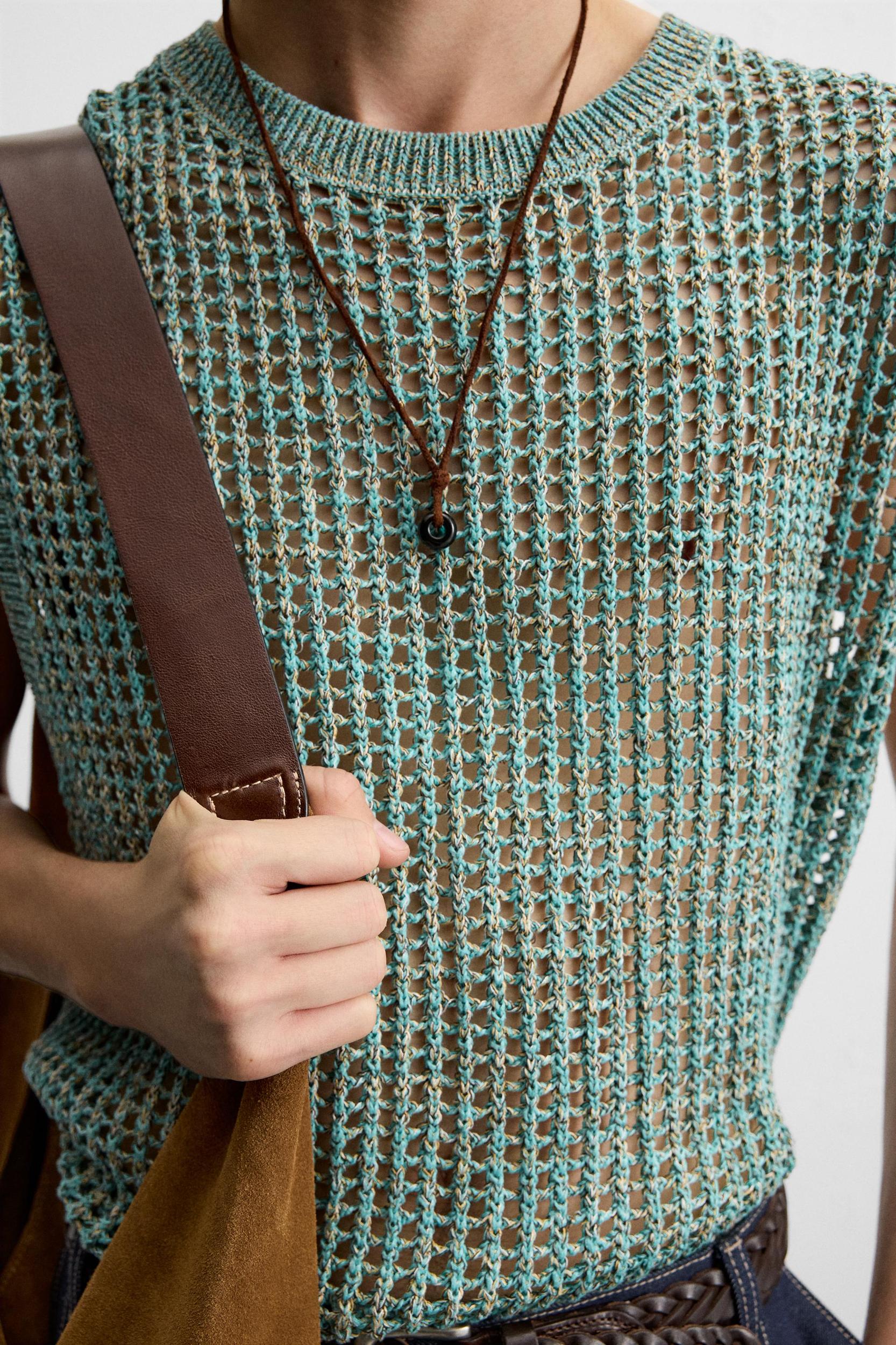 LACE KNIT VEST Product Image