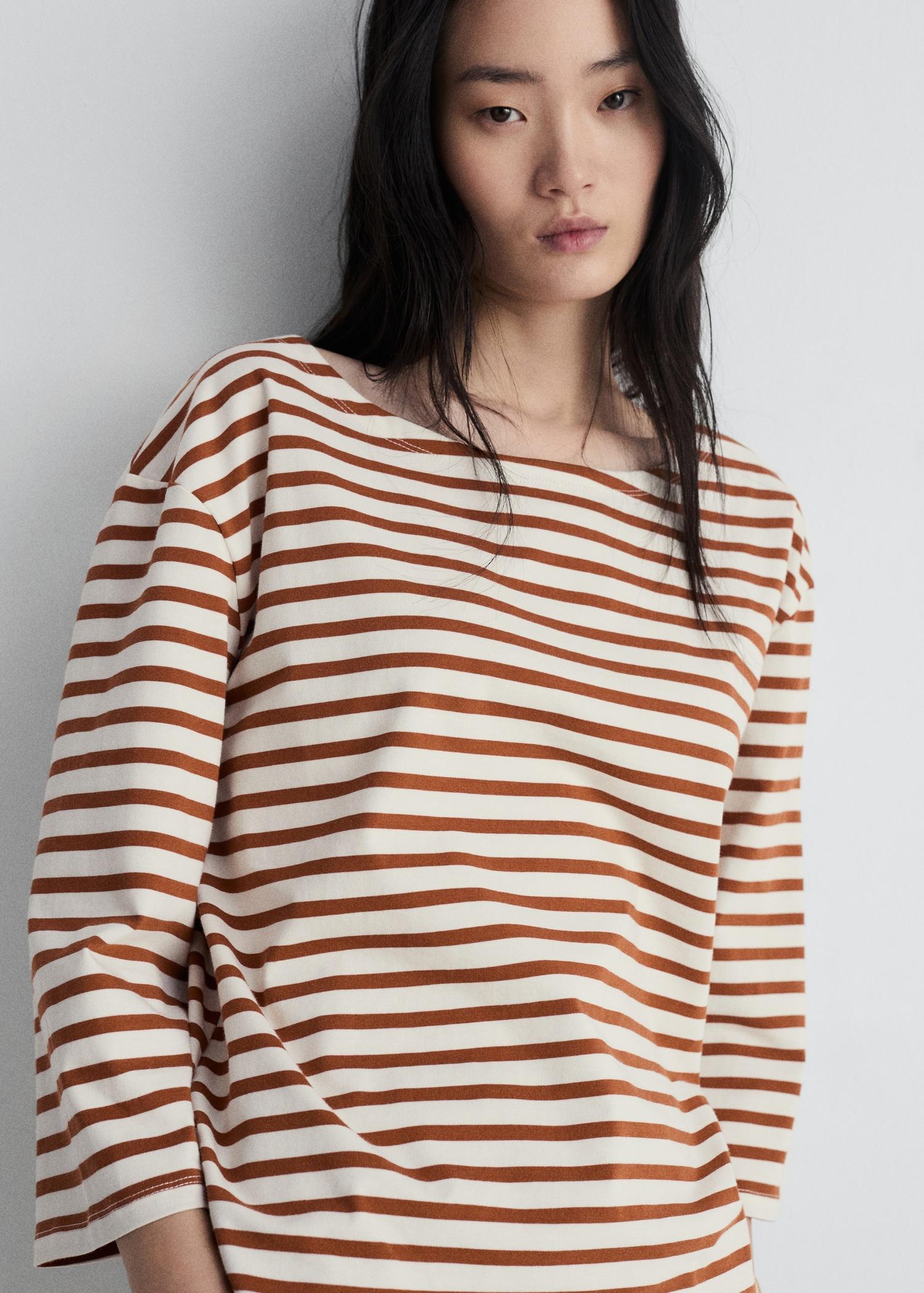 Woven cotton striped t-shirt - Women | MANGO USA Product Image