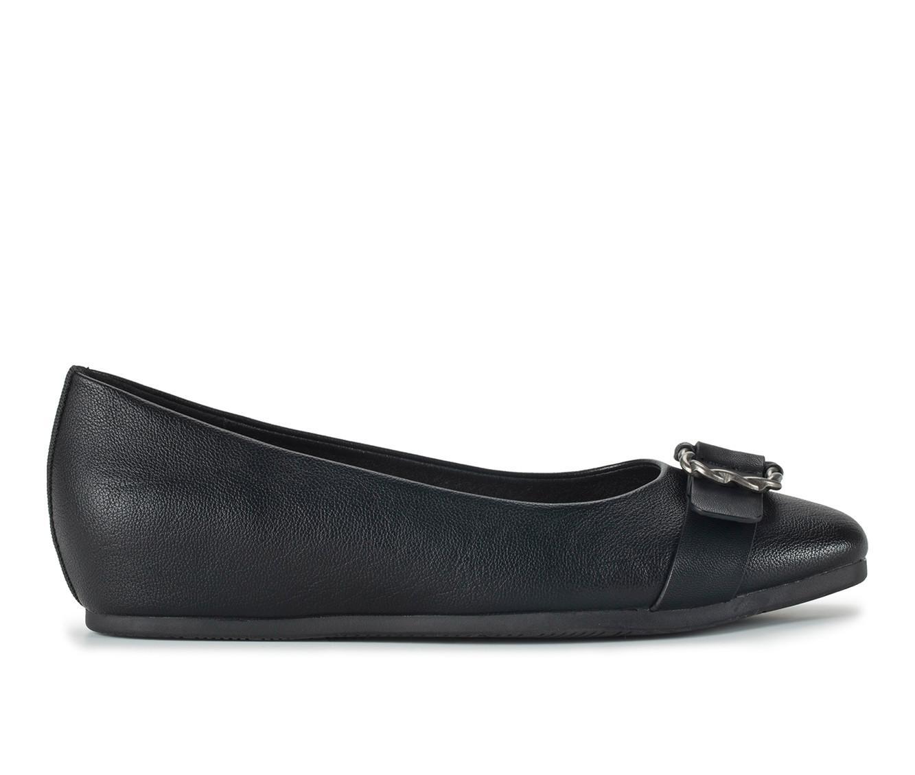 Women's Baretraps Colette Flats Product Image